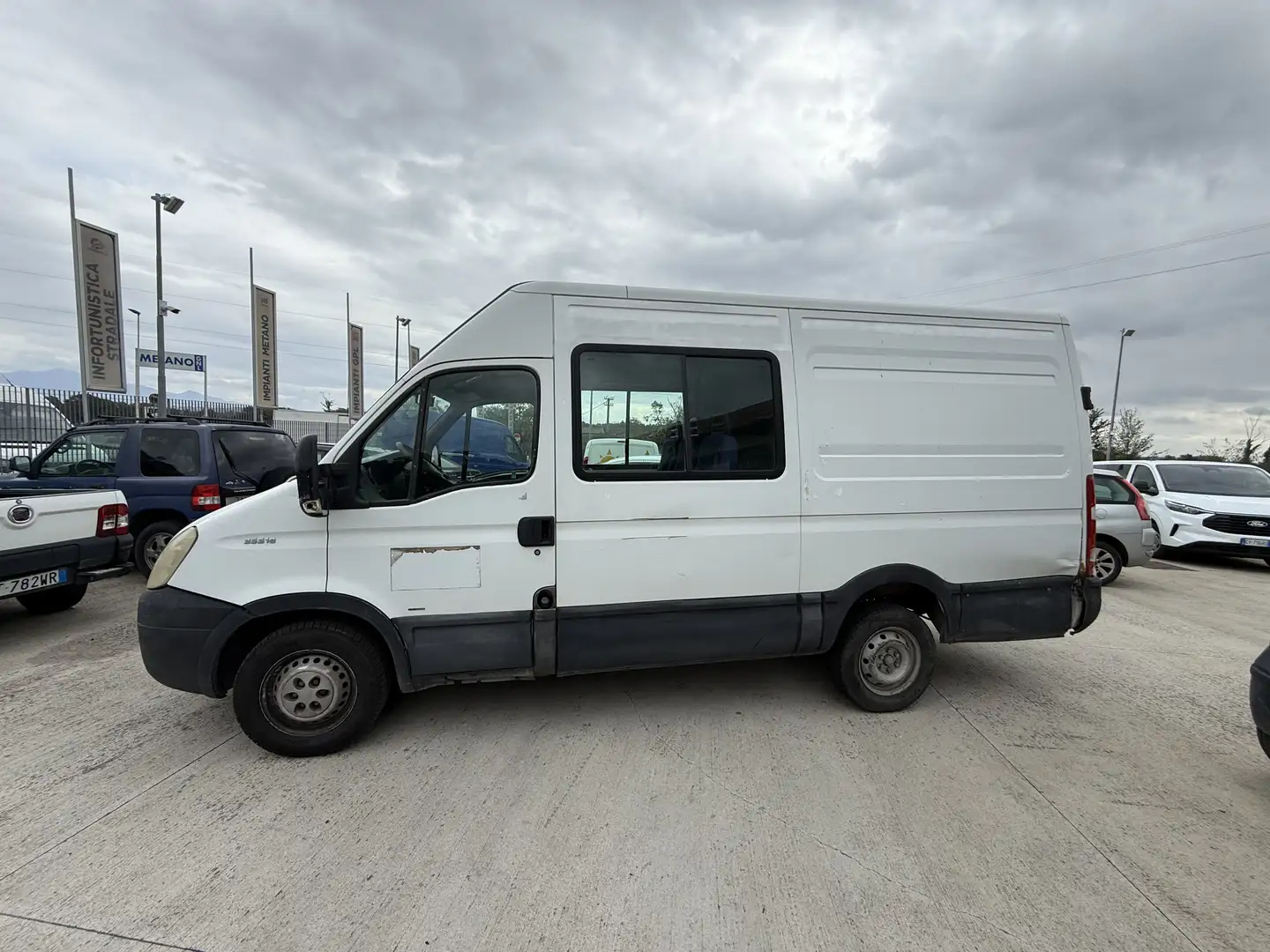Iveco Daily Autocarro Trasporto cose e persone Bianco - 2