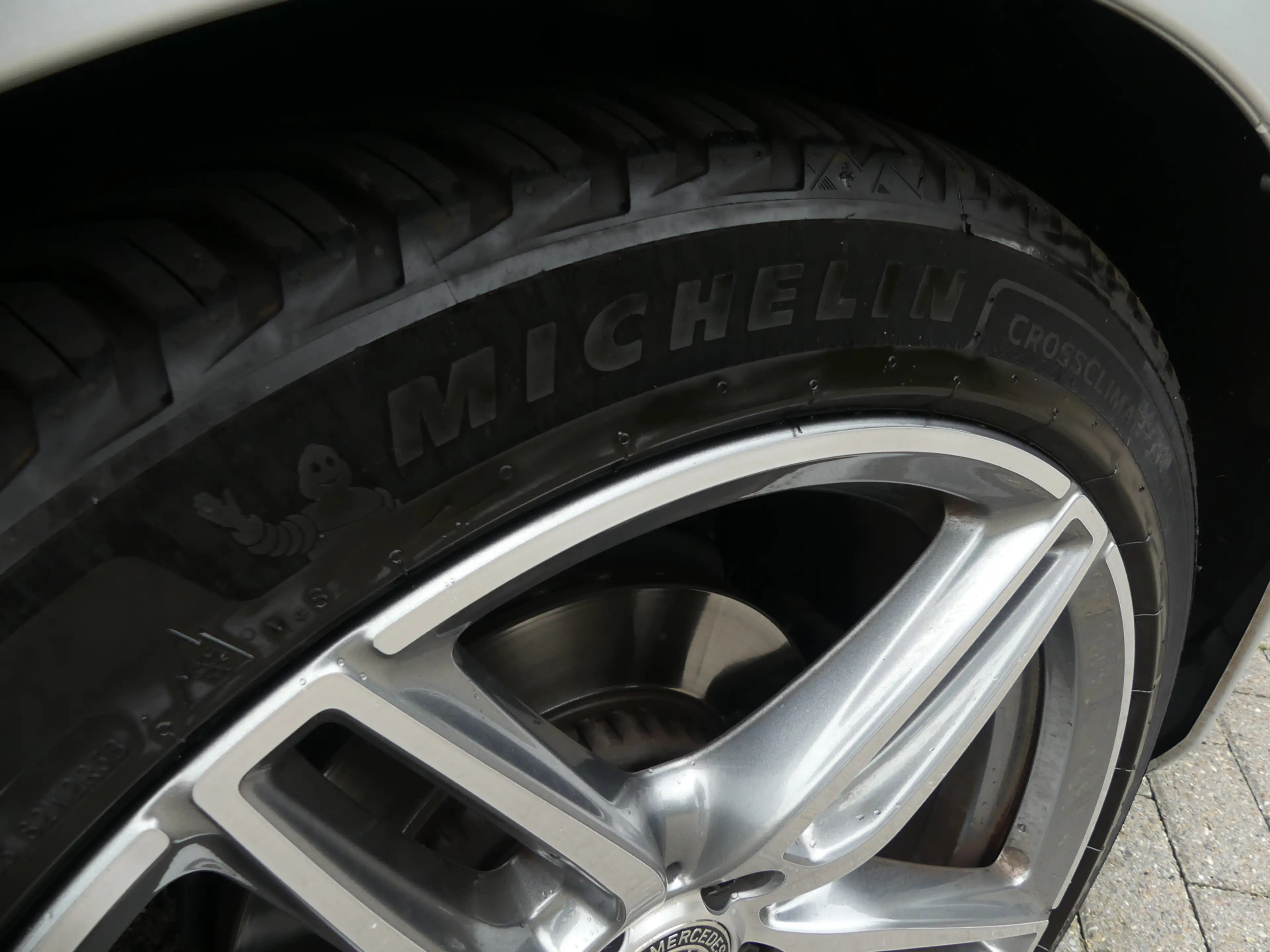 Mercedes-Benz E 200 Cabrio Premium Plus AMG / Burmester / Dealer onder — photo 9