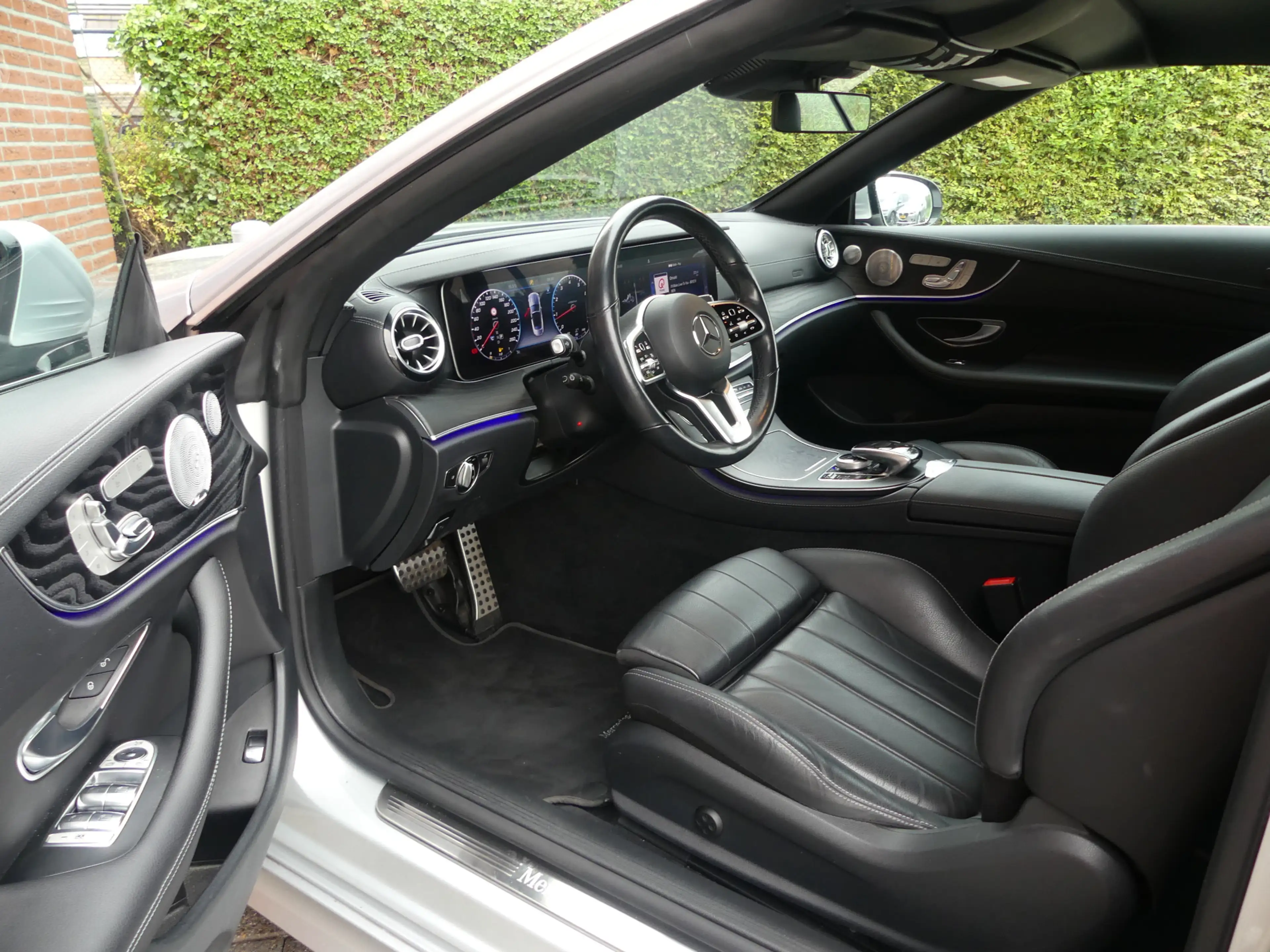 Mercedes-Benz E 200 Cabrio Premium Plus AMG / Burmester / Dealer onder — photo 15
