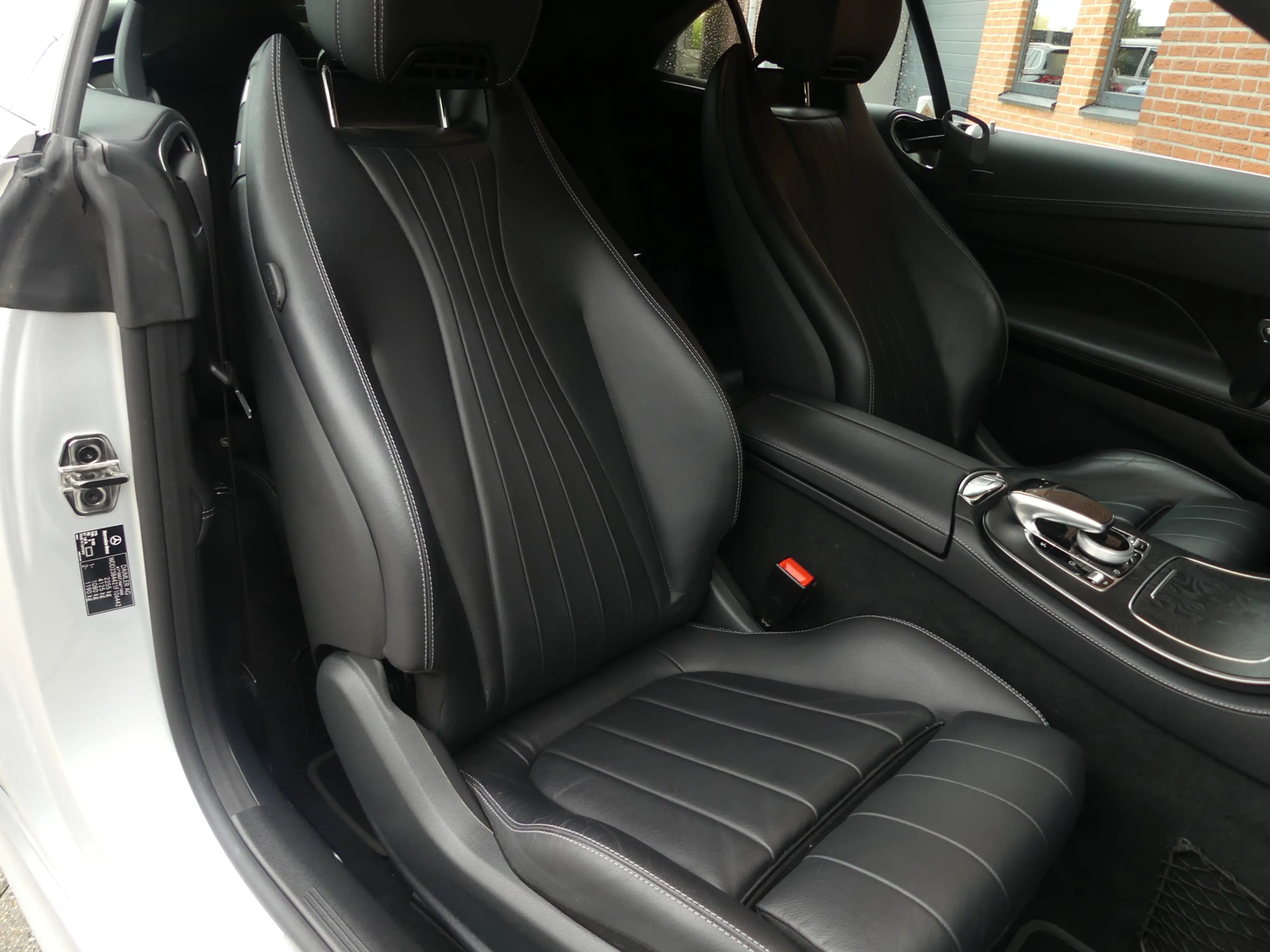 Mercedes-Benz E 200 Cabrio Premium Plus AMG / Burmester / Dealer onder — photo 12