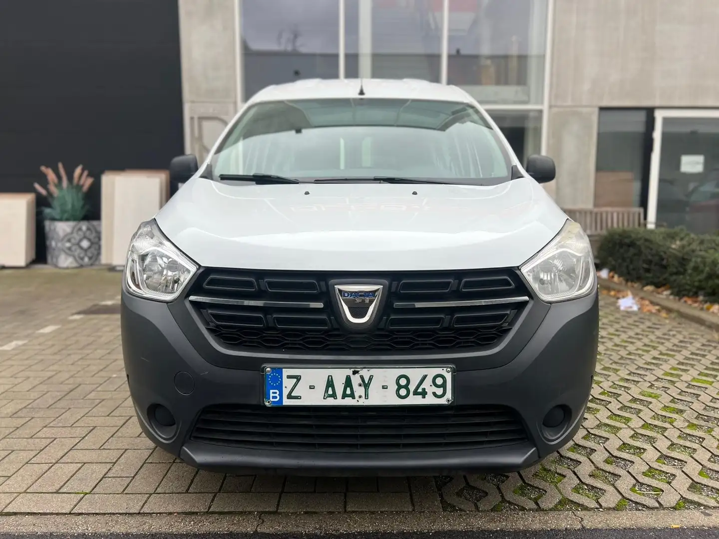 Dacia Dokker 1.6i Airco Bluethoot Capteur recul 1erProp 12000km Blanc - 2
