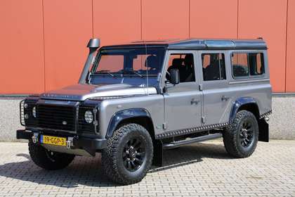 Land Rover Defender 110- 2.4 TD Station Wagon X-Tech/ Youngtimer