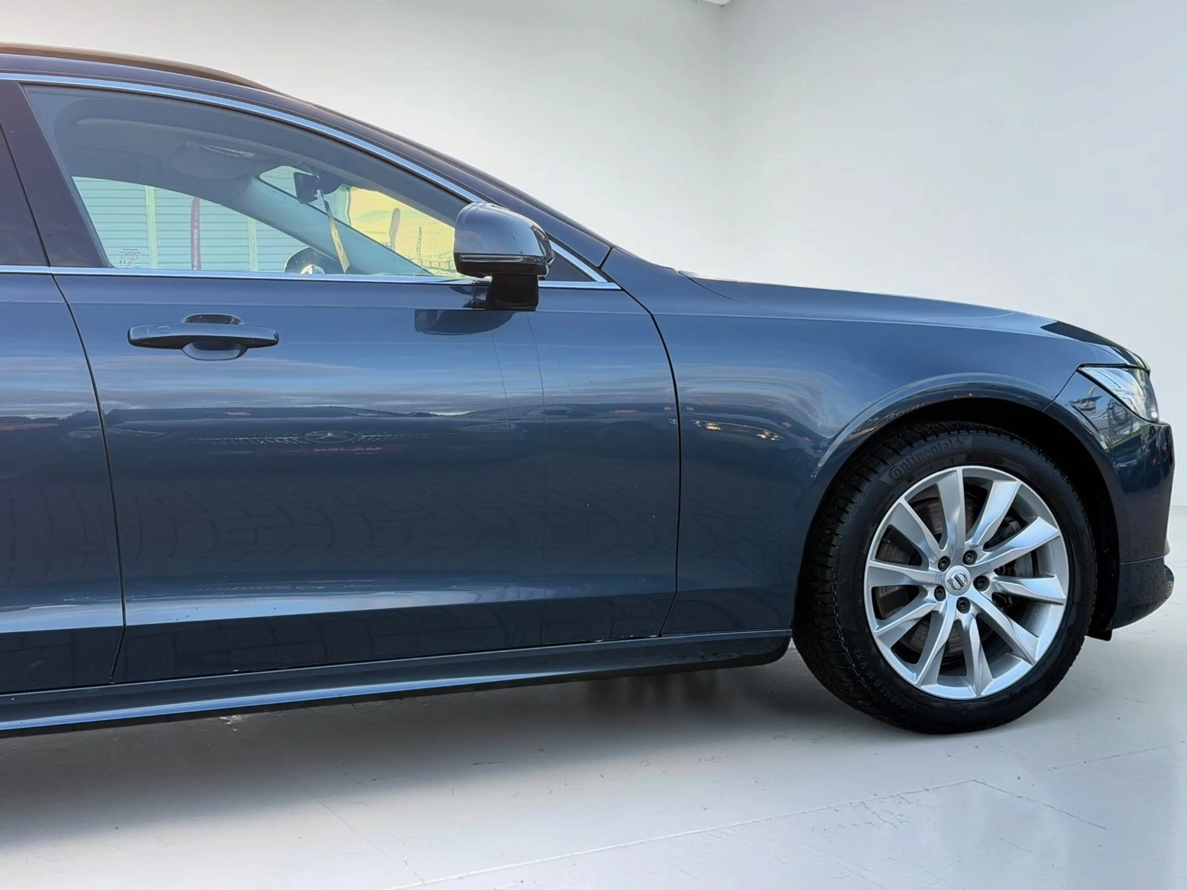 Volvo V90 Kombi Momentum Pro*STANDHZG*CARPLAY*LED*LHZ — photo 6
