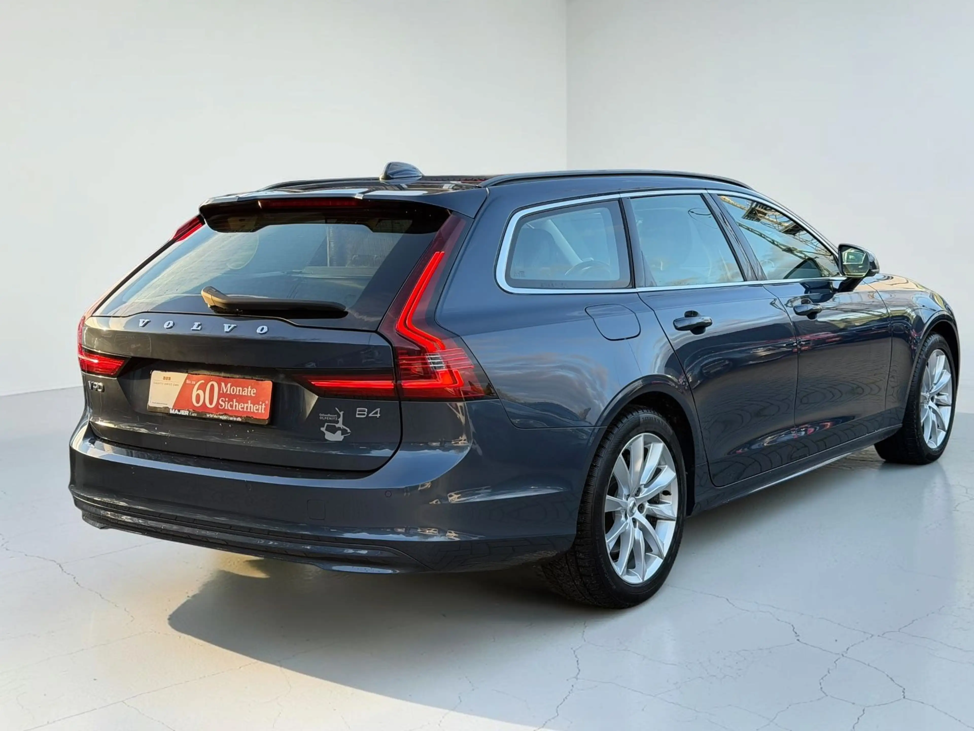 Volvo V90 Kombi Momentum Pro*STANDHZG*CARPLAY*LED*LHZ — photo 8