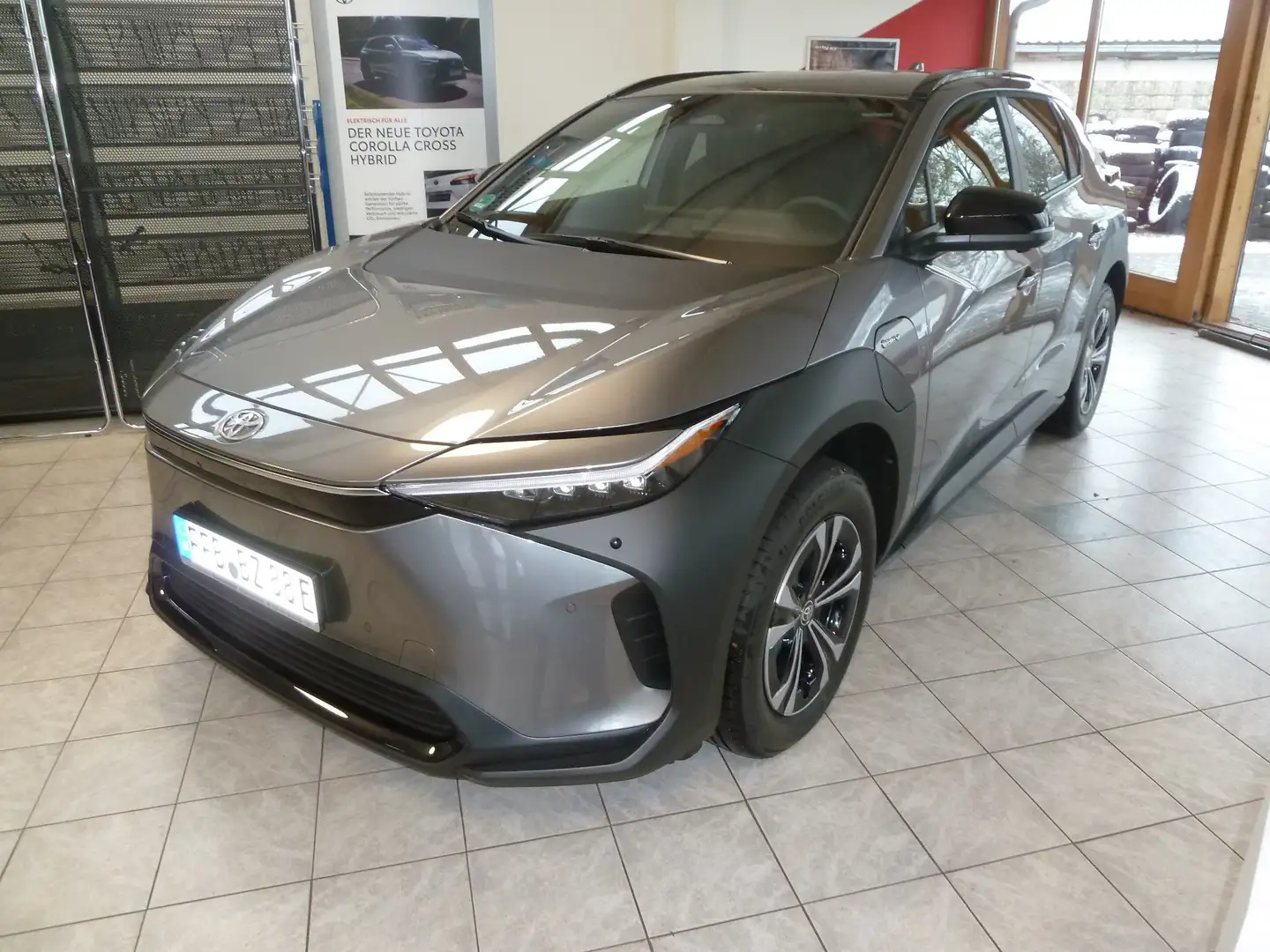 Toyota bZ4X TeamD 360Grad*Wärmep*MatrixLED Grau - 2