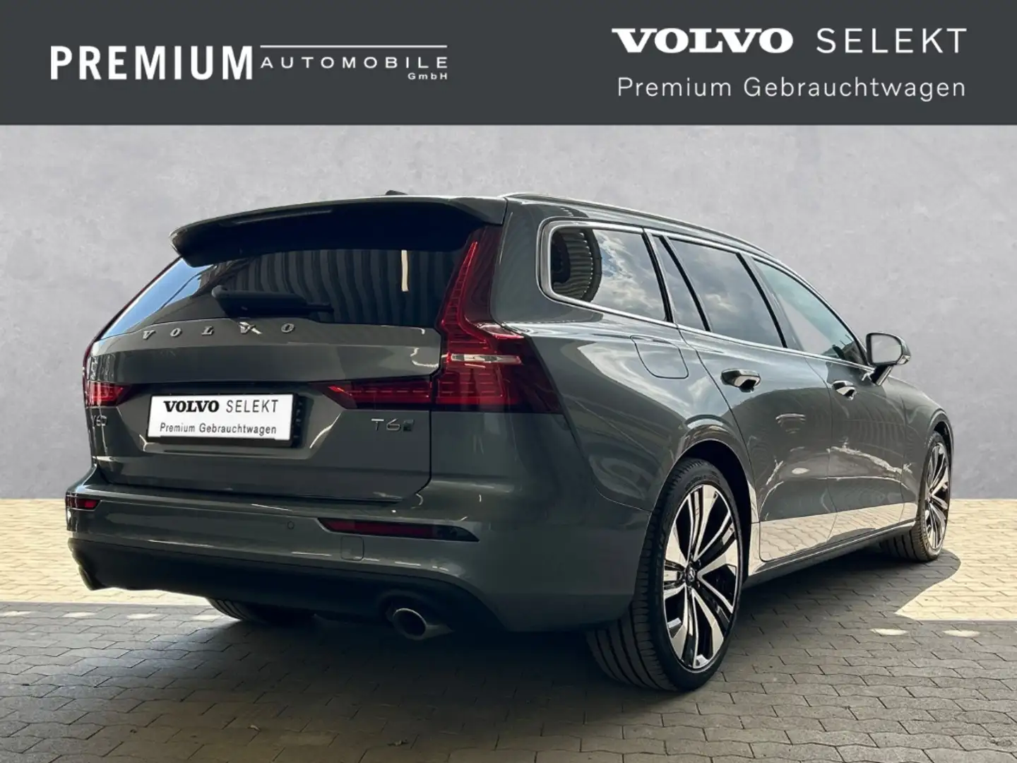 Volvo V60 Kombi Momentum Pro Plug-In Hybrid AWD T6 ACC City Grau - 2