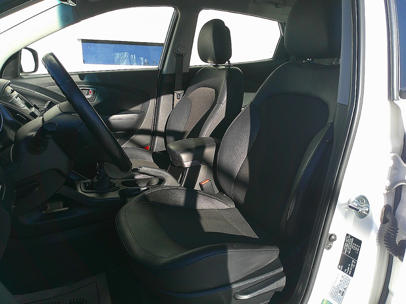 Hyundai iX35 1,7 CRDi Premium — photo 11