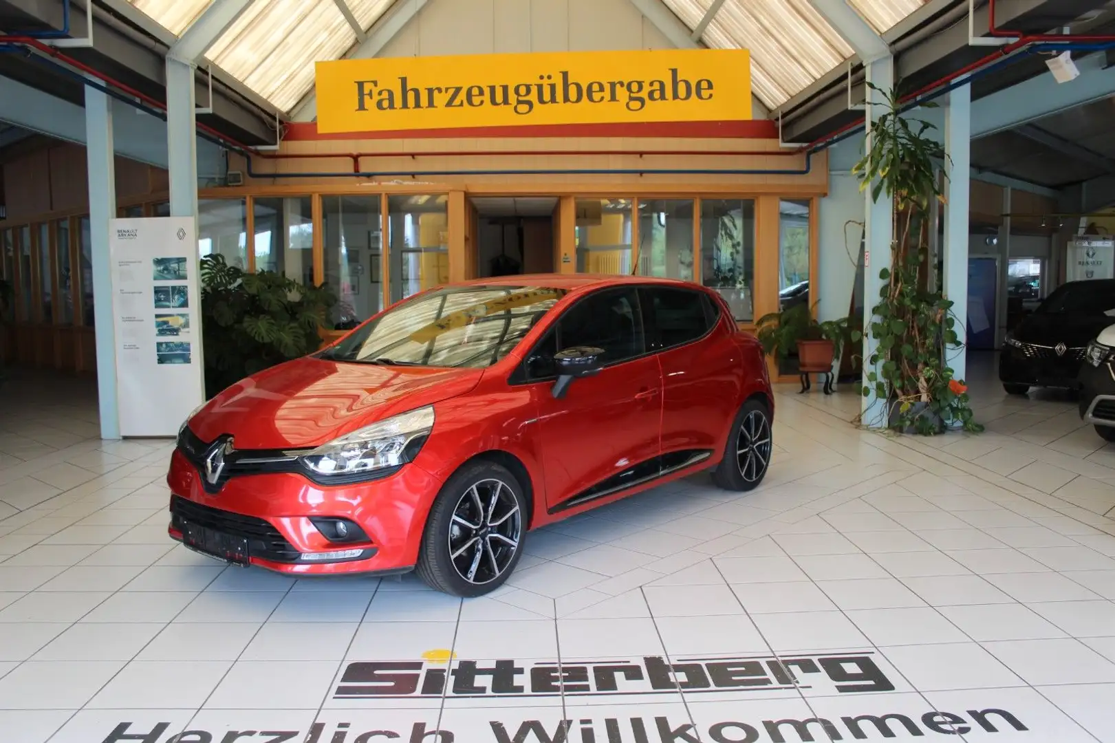 Renault Clio IV Limited DeLuxe TCe 90 Rot - 1