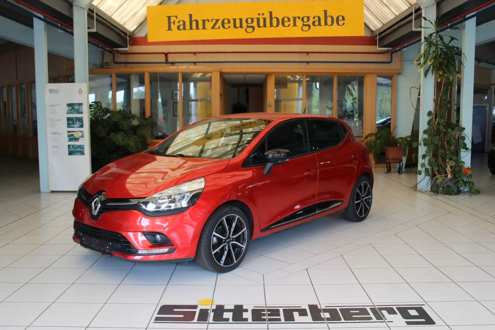 Renault Clio IV Limited DeLuxe TCe 90 Rot - 2