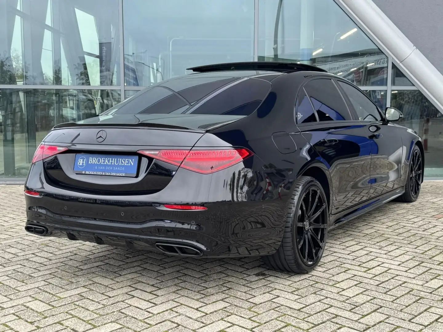 Mercedes-Benz S 580 4MATIC Lang 8 Cilinder AMG Line 503pk Massage Stoe Zwart - 2