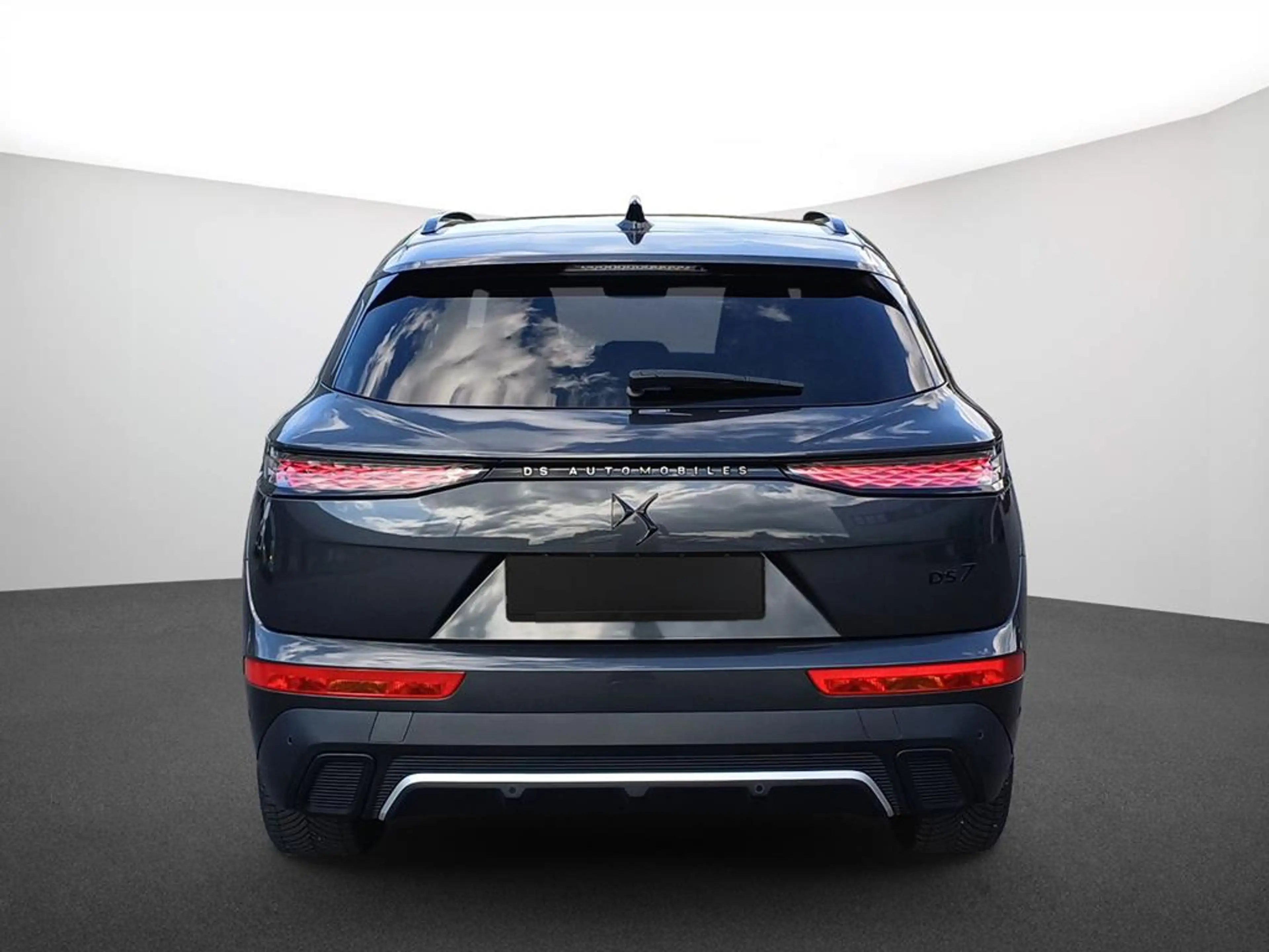 DS Automobiles DS 7 Performance Line + — photo 3