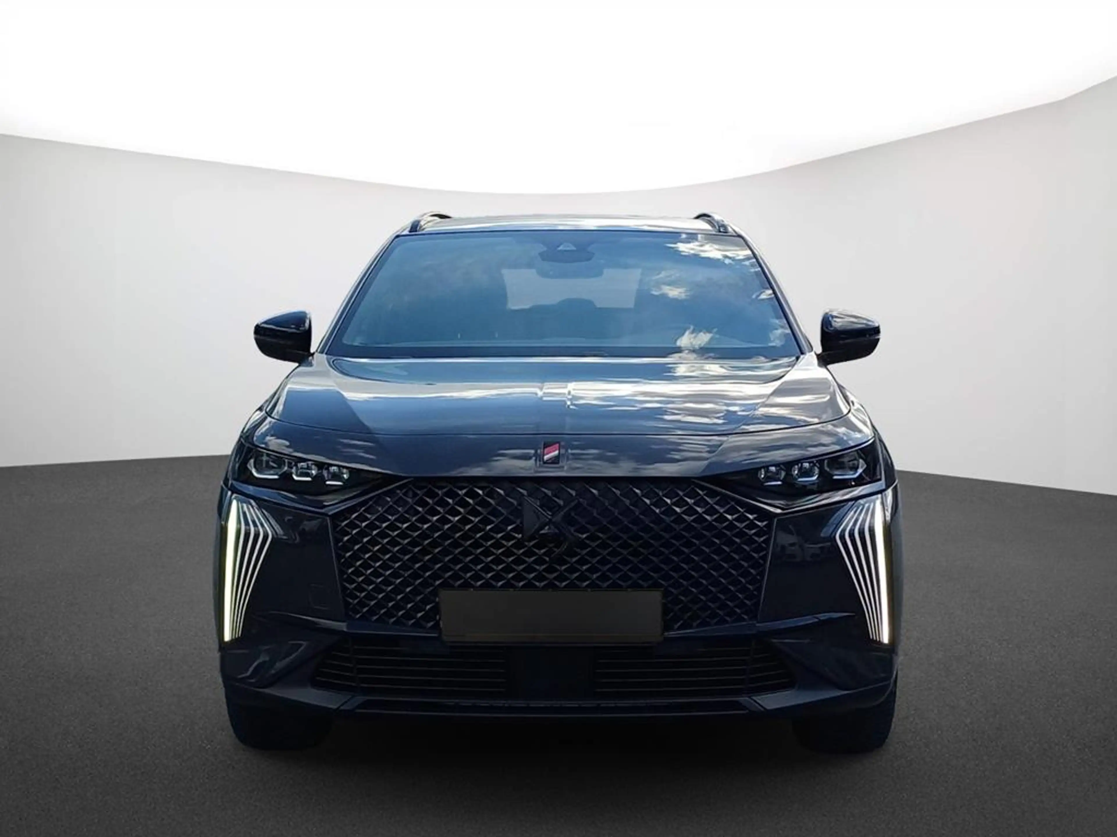 DS Automobiles DS 7 Performance Line + — photo 2