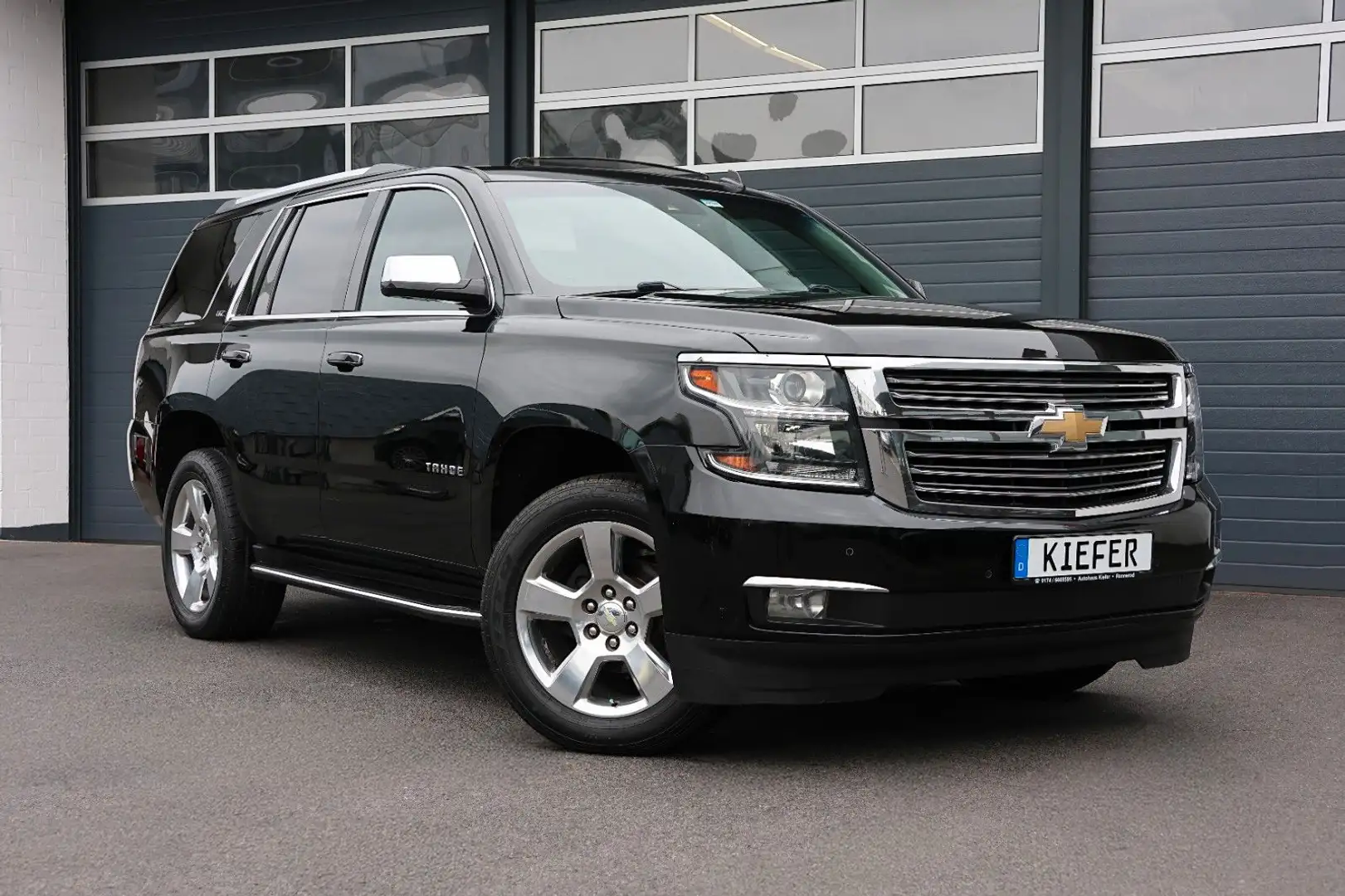 Chevrolet Tahoe 5.3/AHK/BOSE/4xSHZ/SBL/TTW/SPUR/KAMERA/20 Schwarz - 1