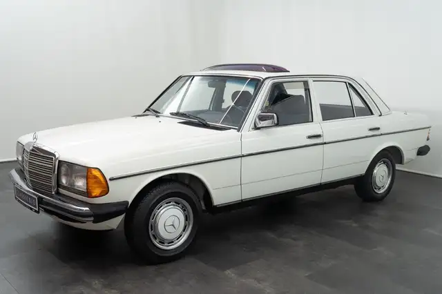 Mercedes-Benz 200