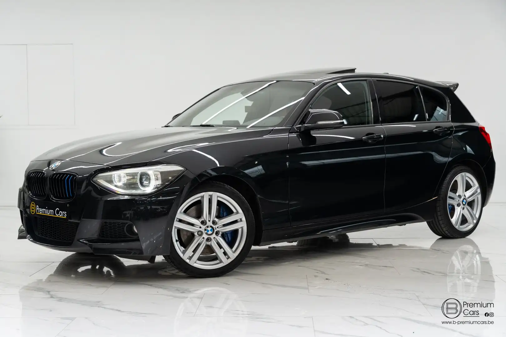 BMW 116 i M Sport pack! Open dak, PDC, Cruise, Top! Zwart - 1