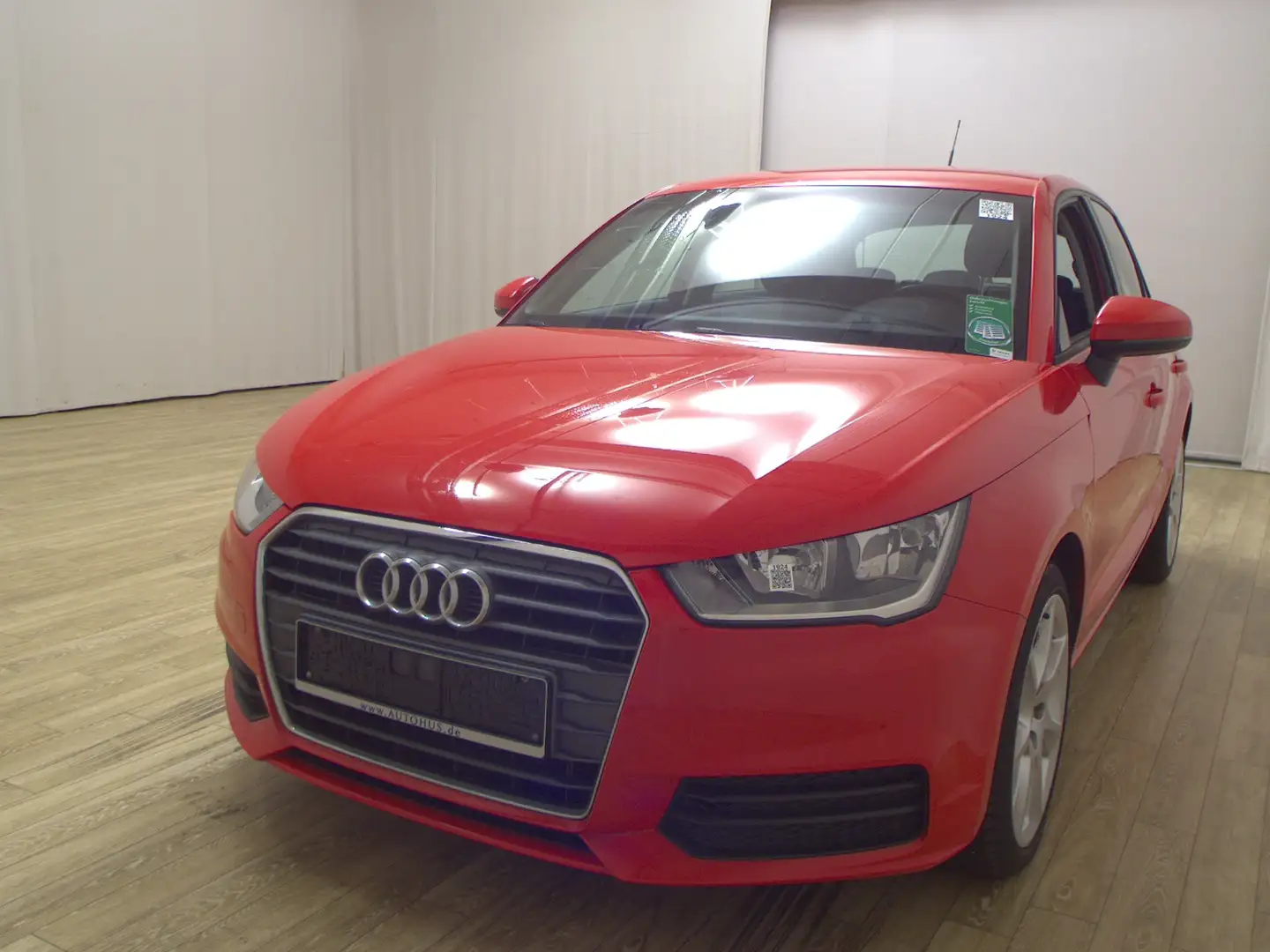 Audi A1 SB 1.4 TDI PDC Shz Klima Rouge - 2