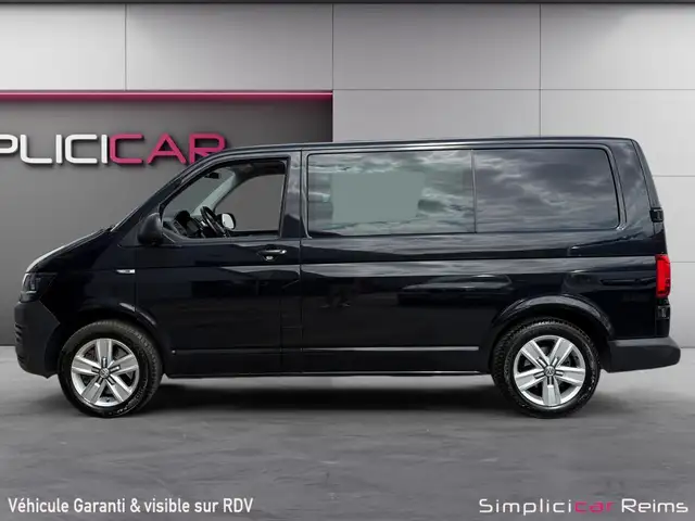 Volkswagen Transporter view 5