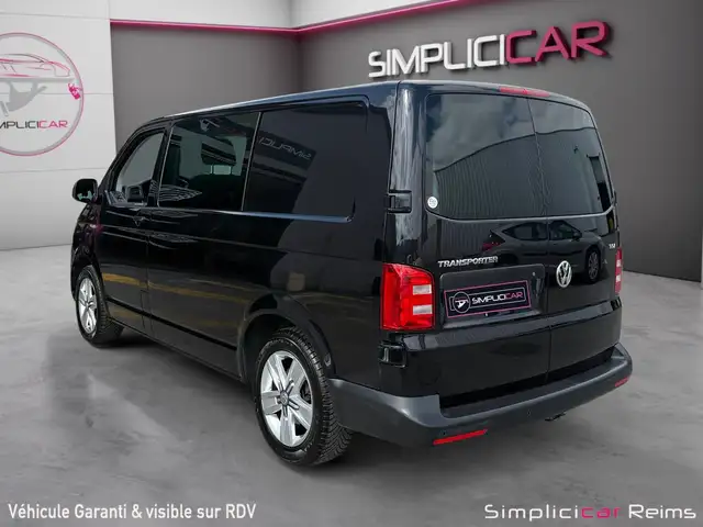 Volkswagen Transporter view 6