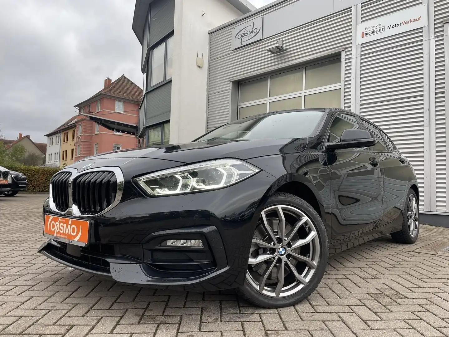 BMW 120 d Sport Line F40 HUD+Live Cockpit+HIFI+LED Nero - 1