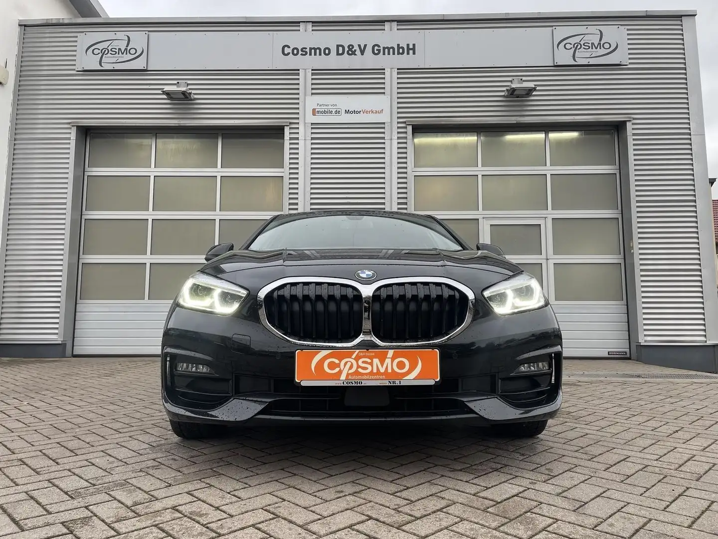 BMW 120 d Sport Line F40 HUD+Live Cockpit+HIFI+LED Nero - 2