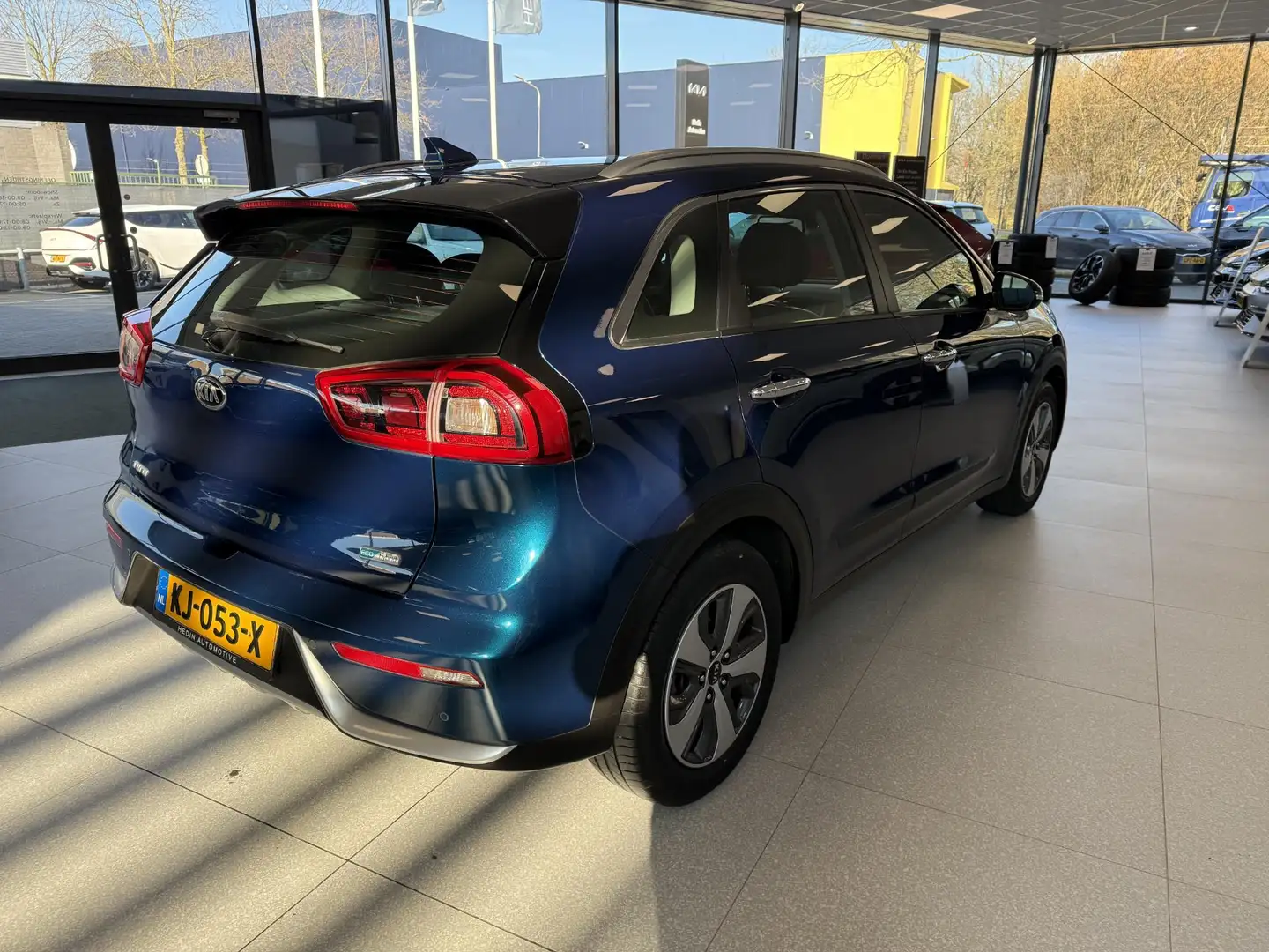 Kia Niro 1.6 GDi Hybrid First Edition Blauw - 2