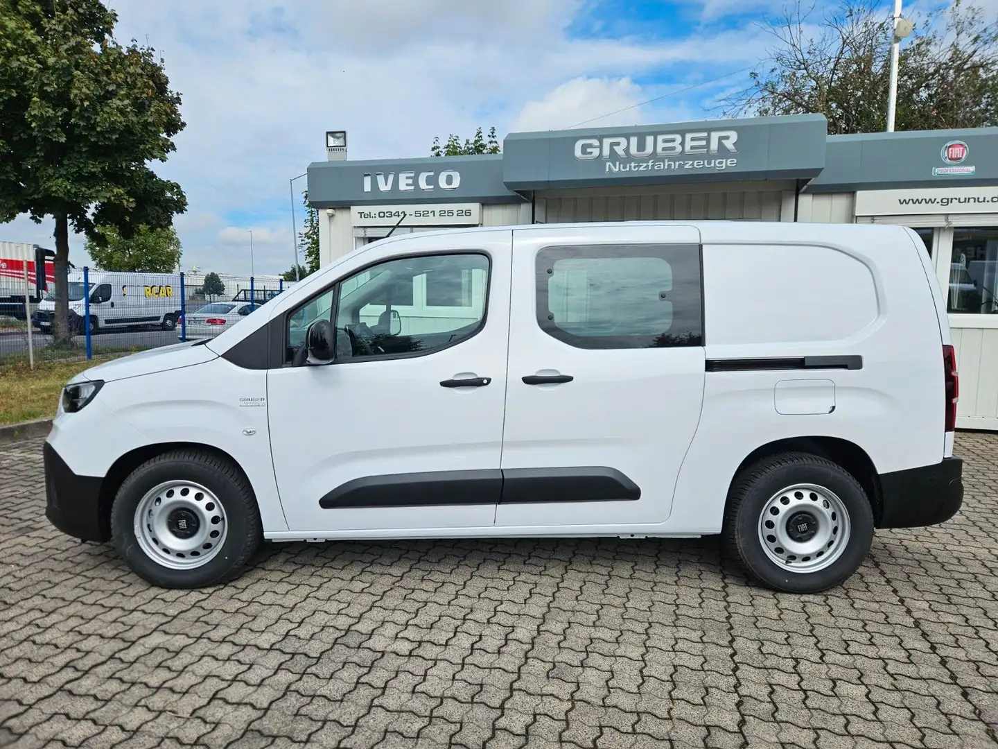 Fiat Doblò Multicab L2 1.5 BlueHDi 96 kW Weiß - 2