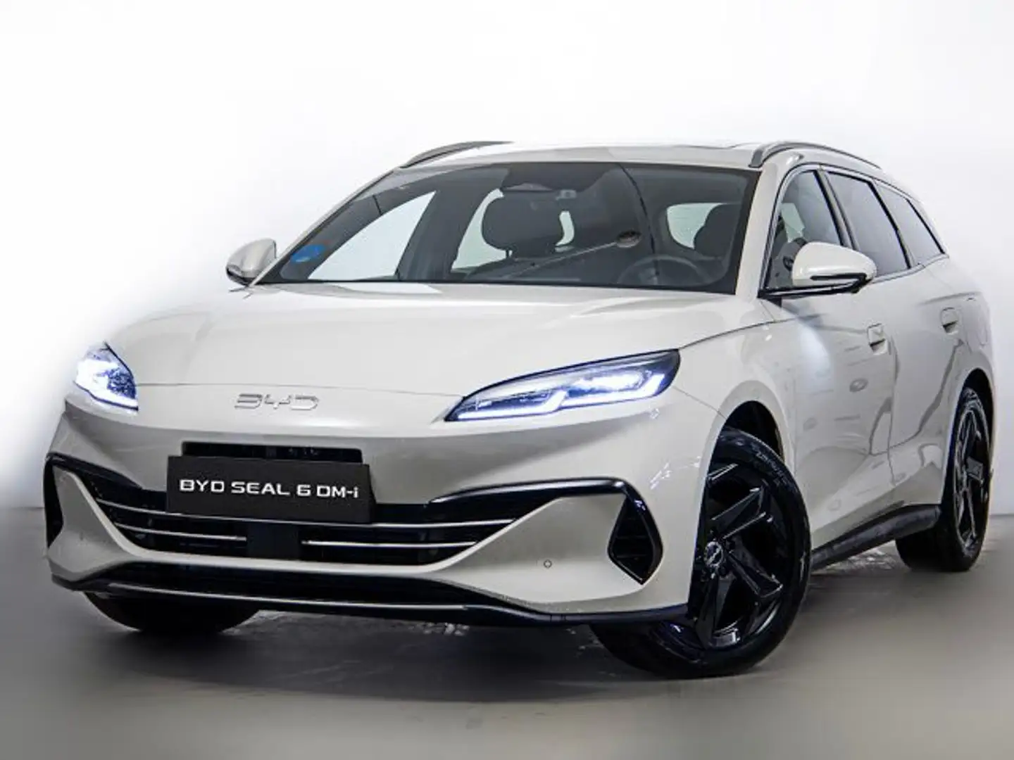 BYD Seal 6 DM-i Touring Comfort 156kW Blanco - 2