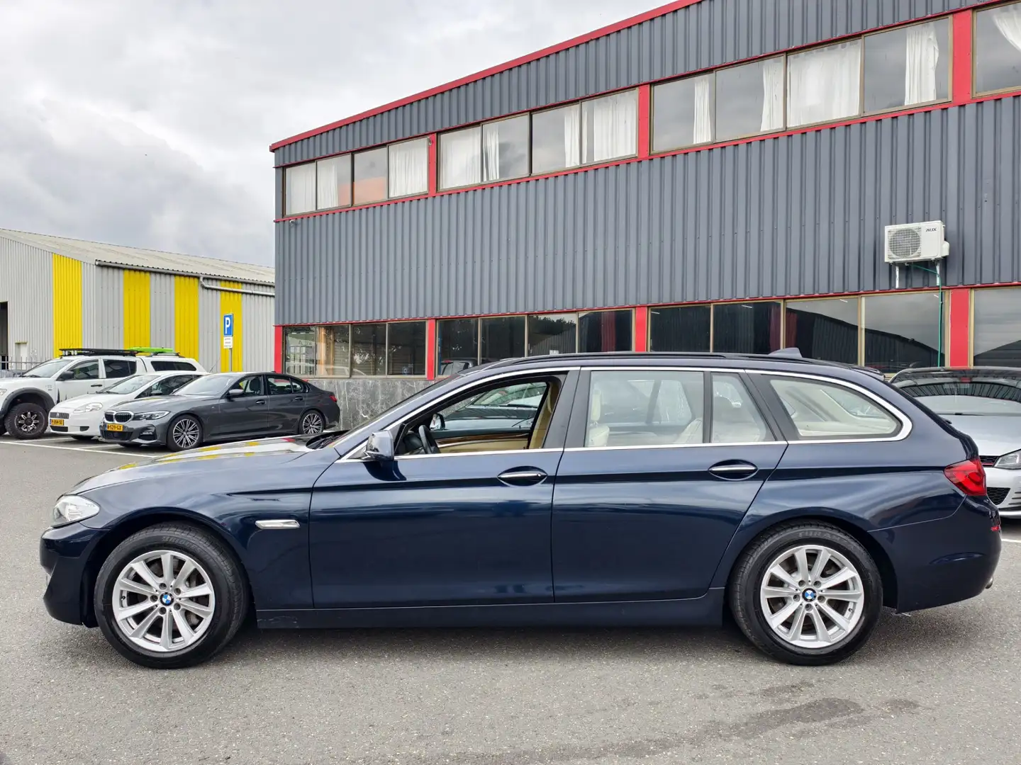 BMW 528 5-serie Touring 528xi High Executive // LEDER / XE Bleu - 2