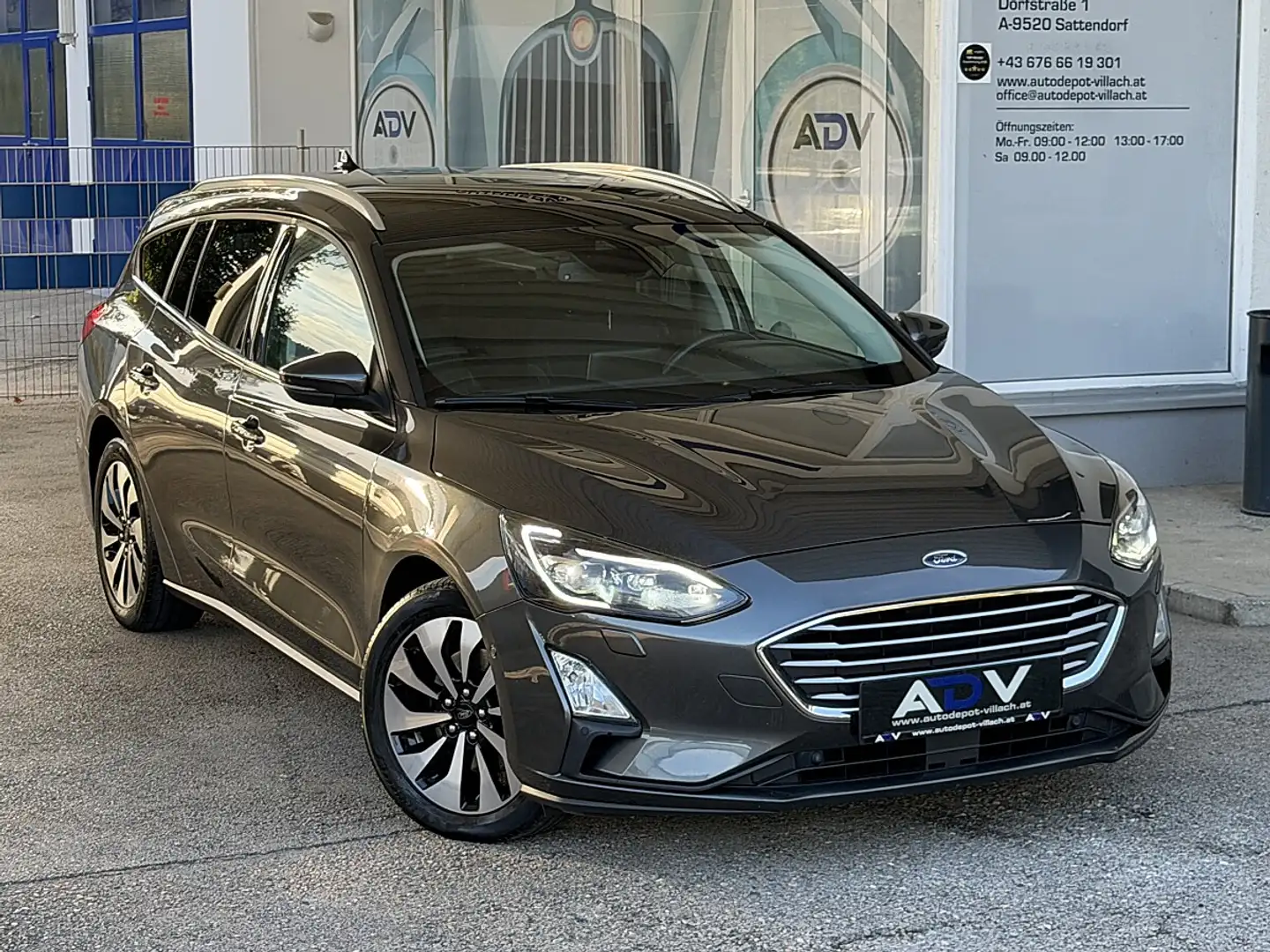Ford Focus 2,0 EcoBlue SCR Titanium Aut. Grau - 1