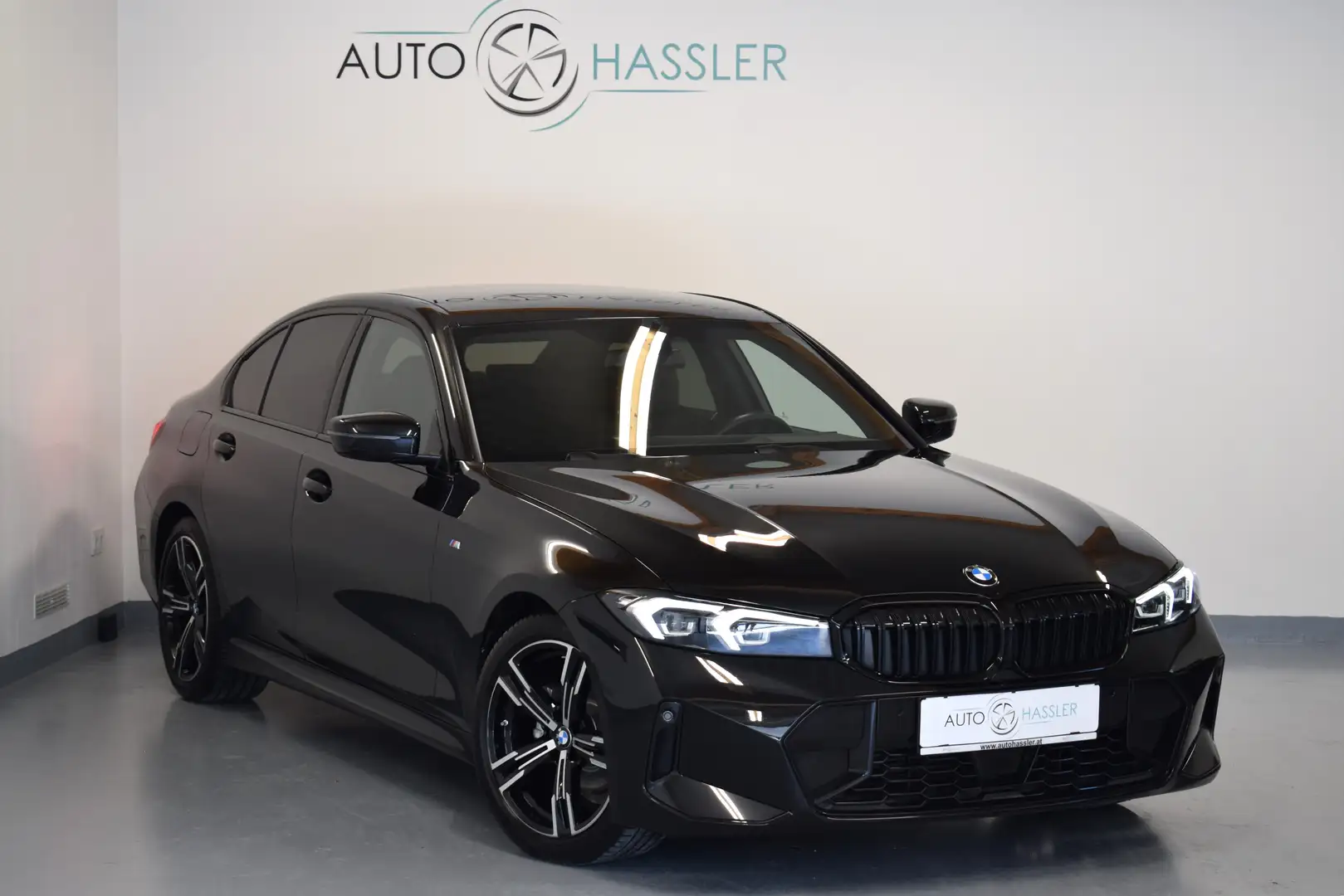 BMW 318 d M Sport Aut. Schwarz - 2