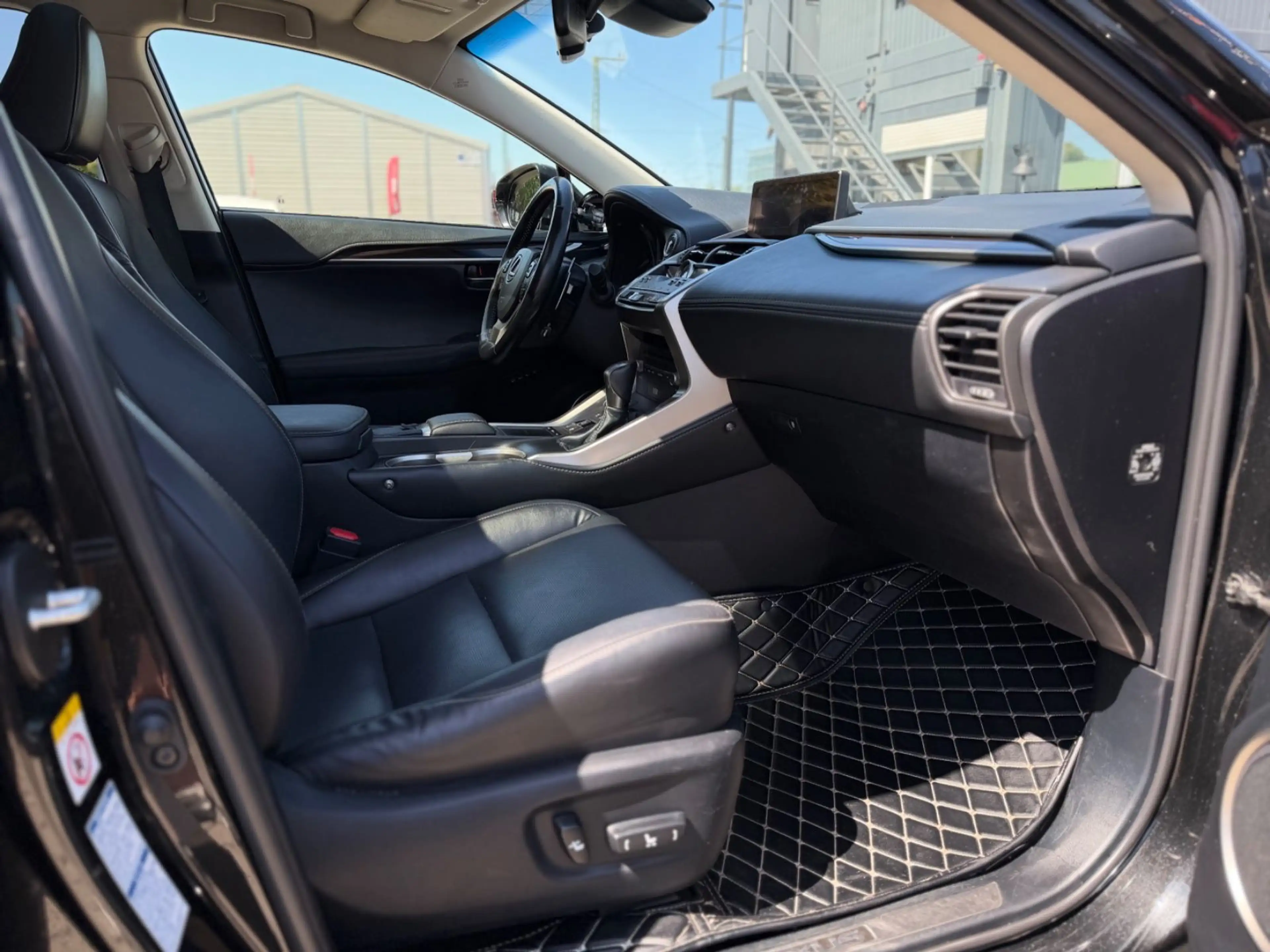 Lexus NX 300 h Executive Line*LEDER*ACC*HUD*360*SDACH — photo 15