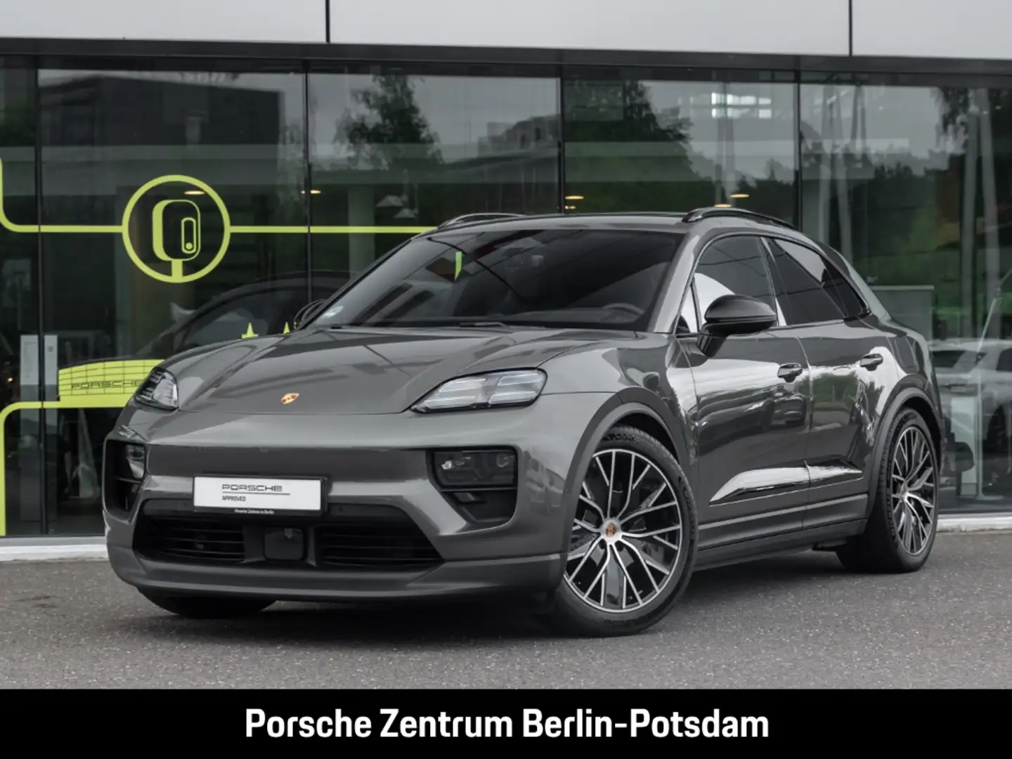 Porsche Macan 4 Luftfederung Panorama LED-Matrix BOSE Grün - 1