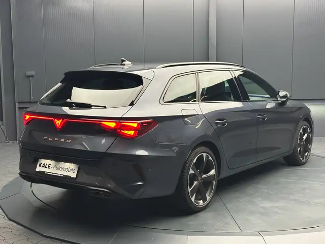 Cupra Leon view 5
