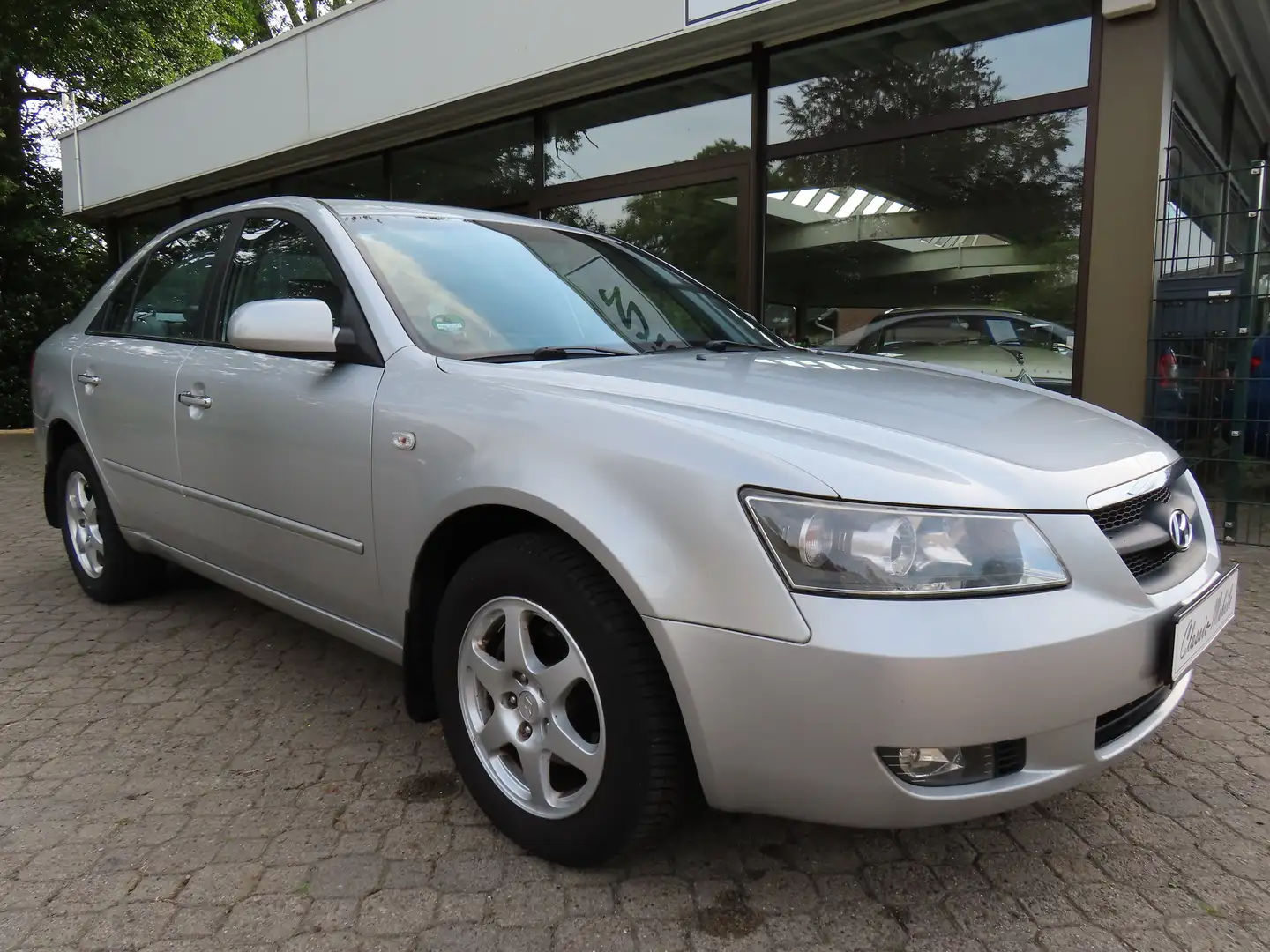 Hyundai SONATA 2.4 GLS *nur 95 TKM*HU neu*Leder*Klima*PDC*Kamera* Серебристый - 1