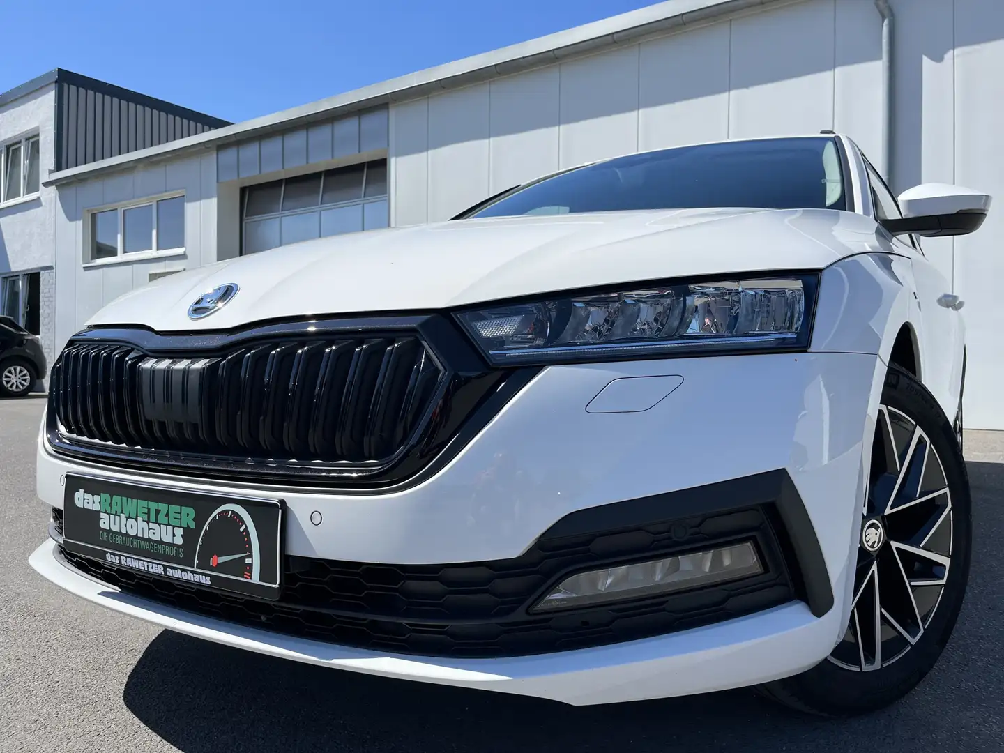 Skoda Octavia Combi 2.0 TDI Blackline 125€ m. 20% Anzahlung Vi Bianco - 1