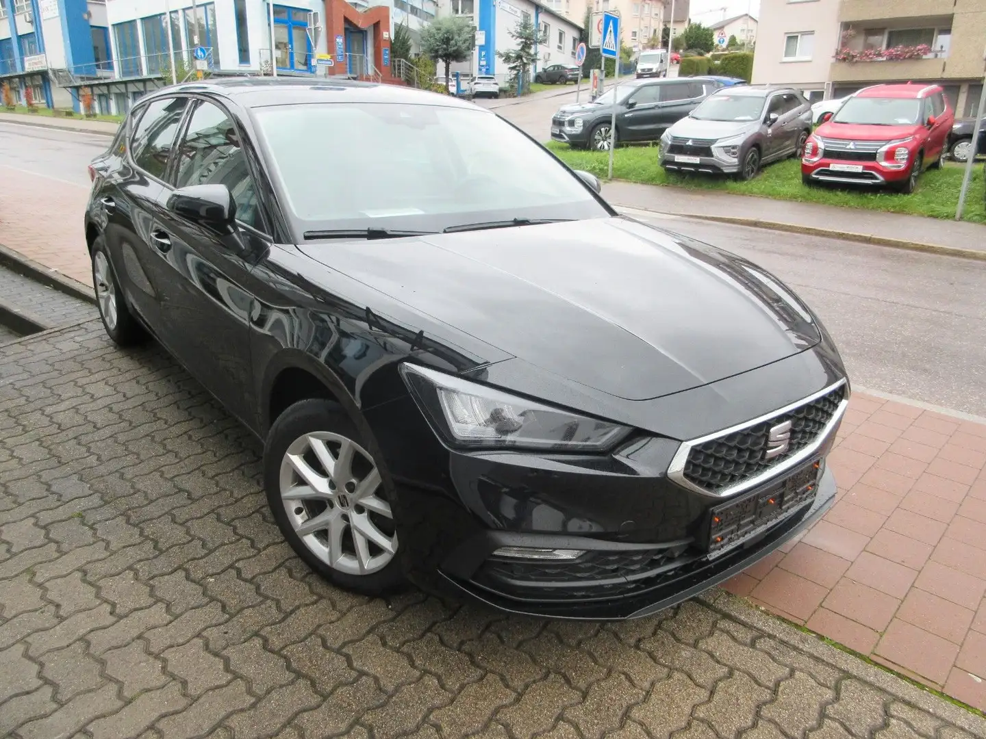SEAT Leon 1.5 TSI ACT 96kW Style/Sitzheizung/Climatro Schwarz - 1