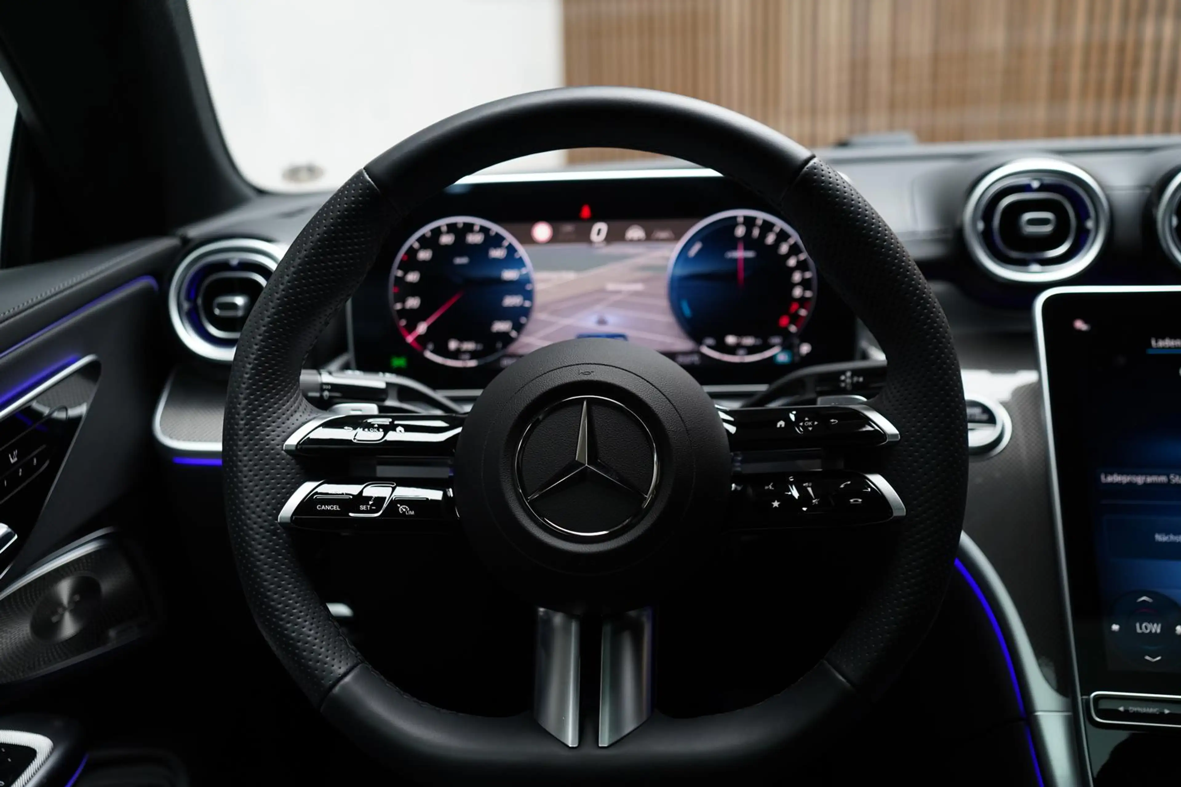 Mercedes-Benz CLE 300 e AMG Line Premium + | Pano | HuD | Burm — photo 15