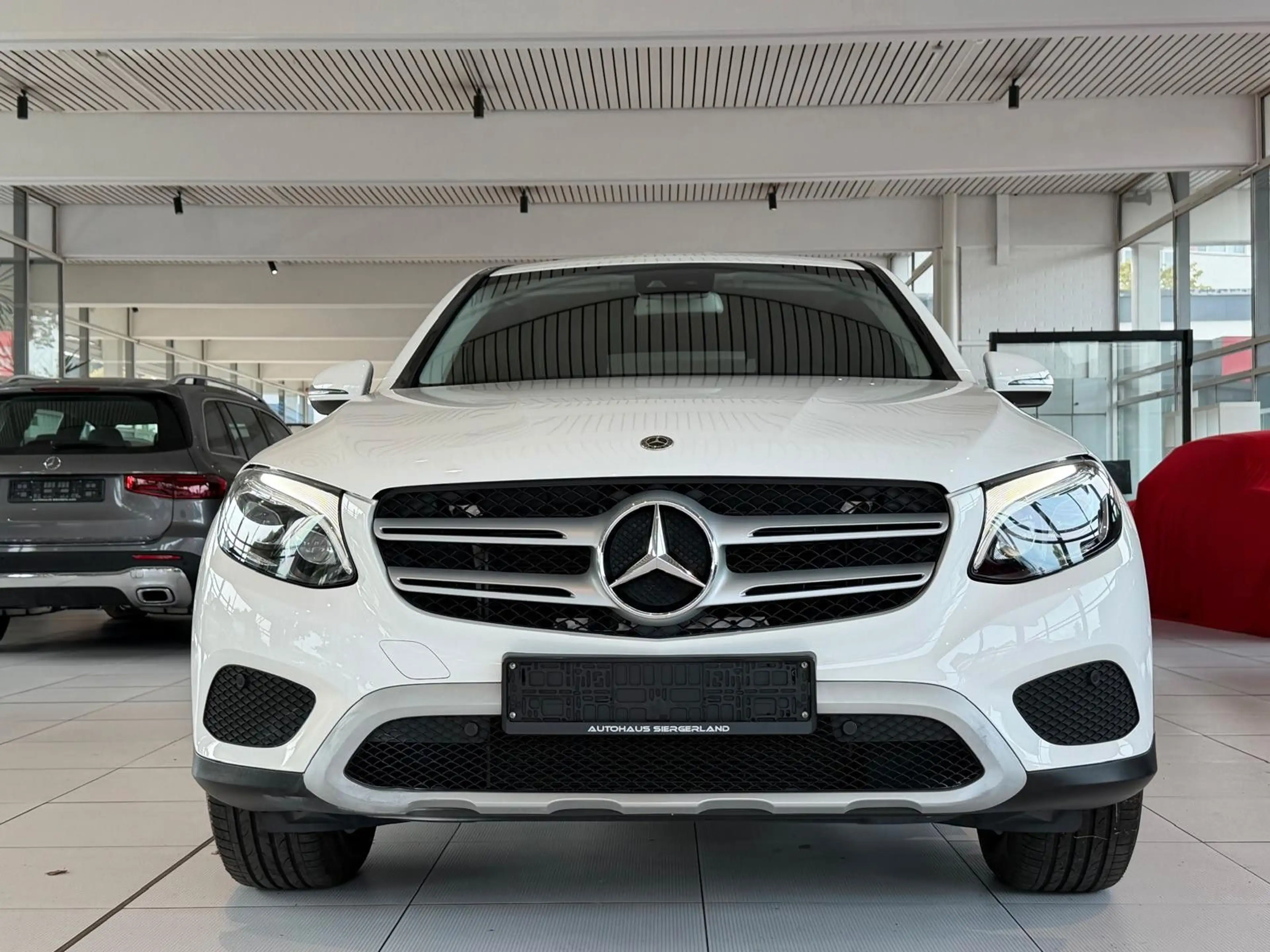 Mercedes-Benz GLC 250 4Matic/PDC/AHK/NAVI/ — photo 3