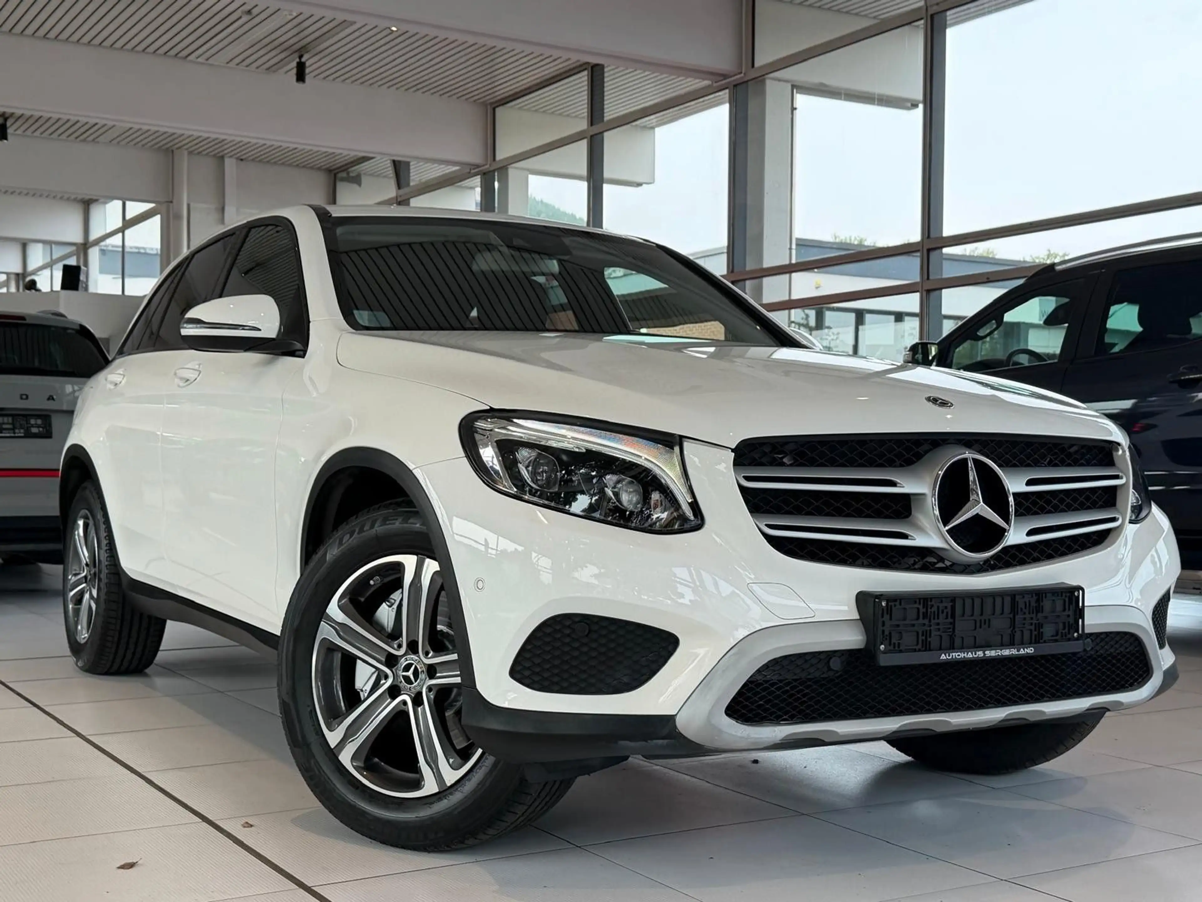 Mercedes-Benz GLC 250 4Matic/PDC/AHK/NAVI/ — photo 2