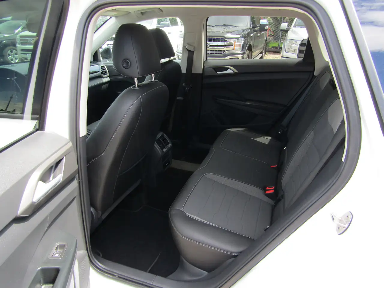 Volkswagen Taos снимка Volkswagen Taos