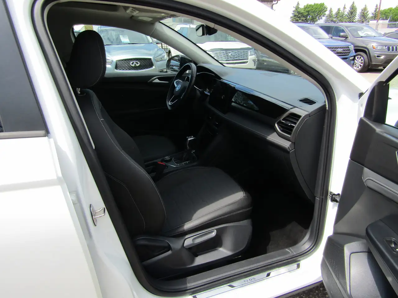 Volkswagen Taos снимка Volkswagen Taos