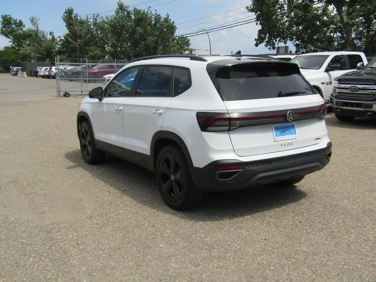 Volkswagen Taos снимка Volkswagen Taos