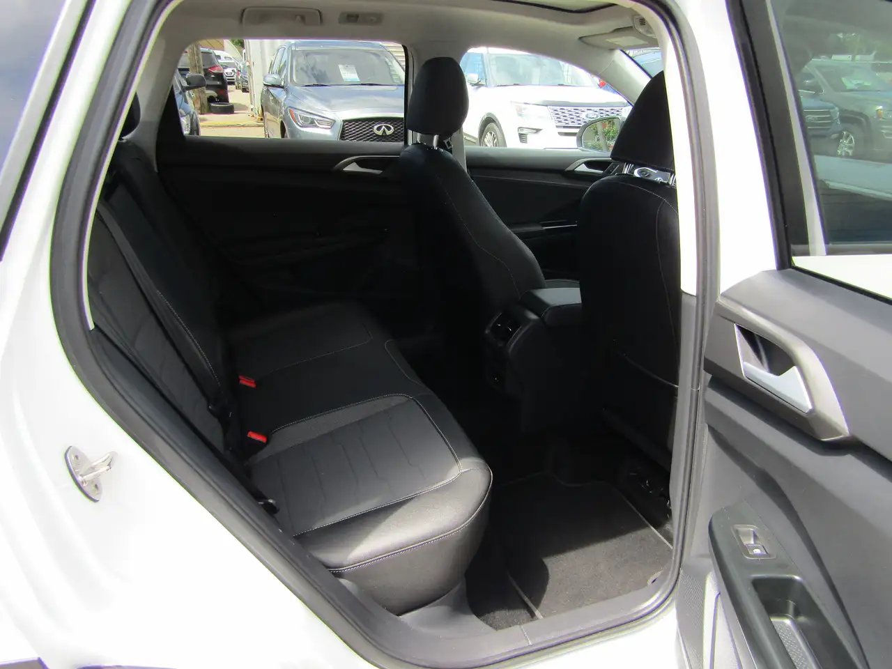 Volkswagen Taos снимка Volkswagen Taos