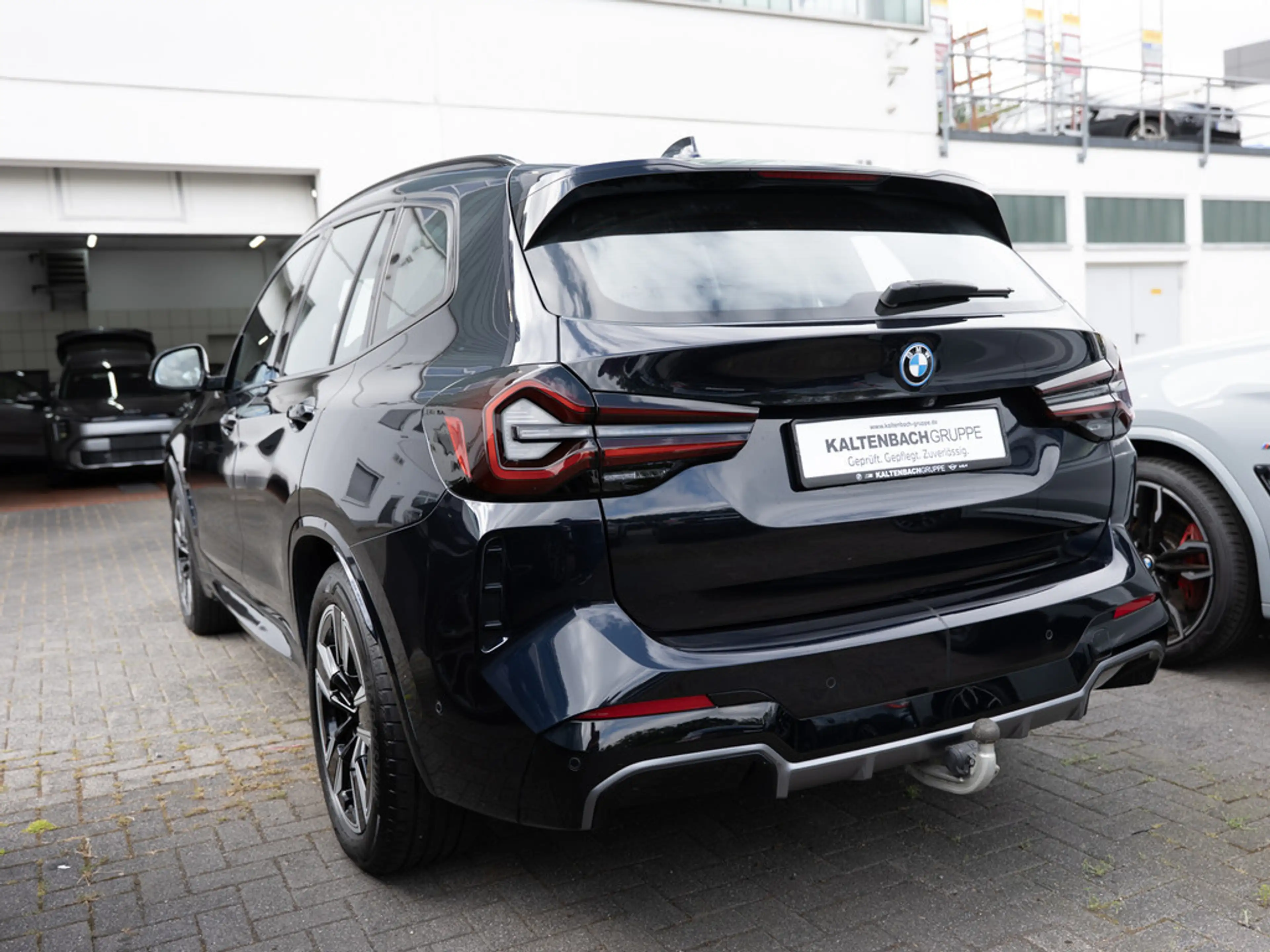 BMW X3 Inspiring PANO AHK LED ACC W-LAN NAVI SHZ — photo 8
