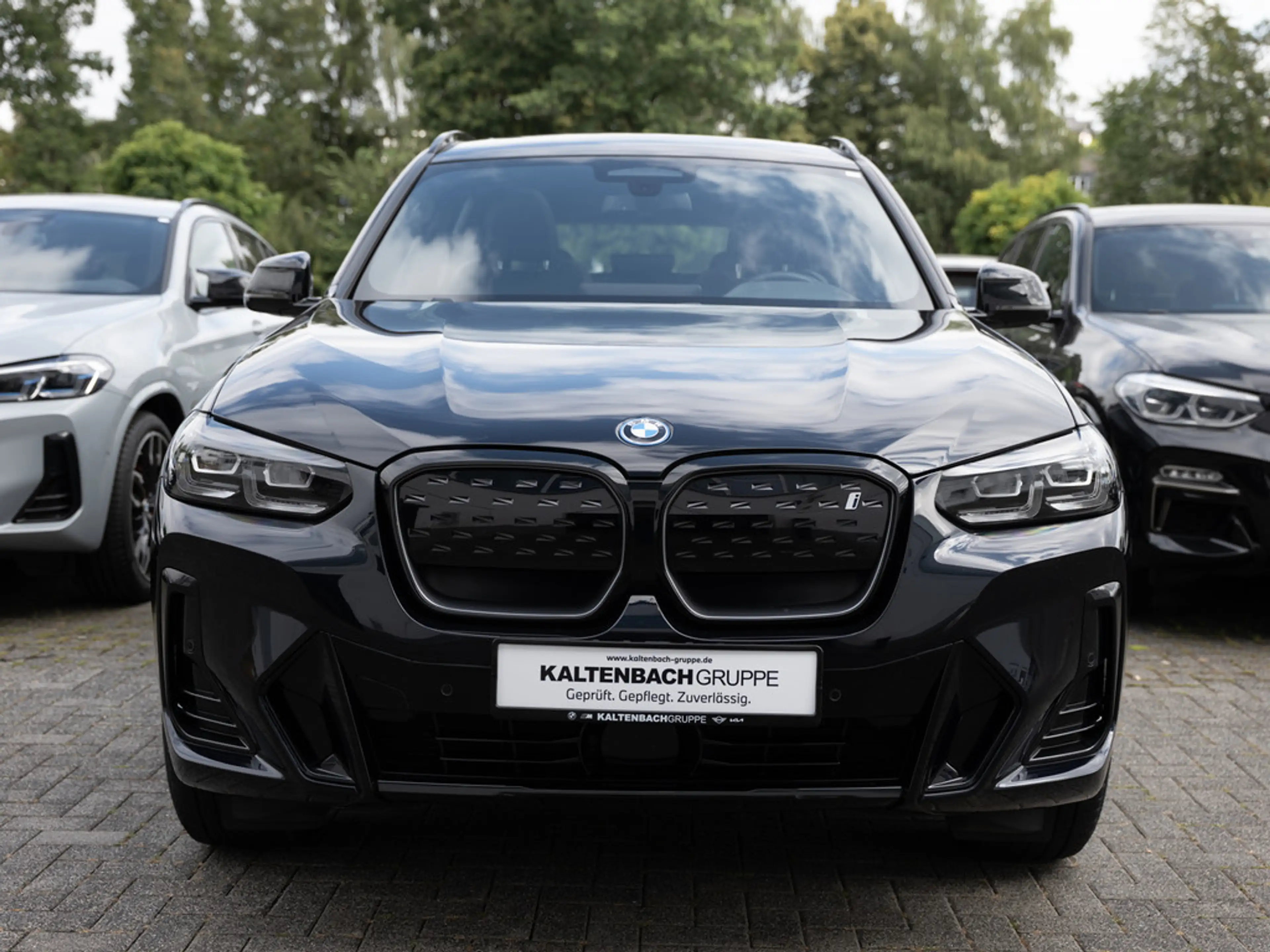 BMW X3 Inspiring PANO AHK LED ACC W-LAN NAVI SHZ — photo 4
