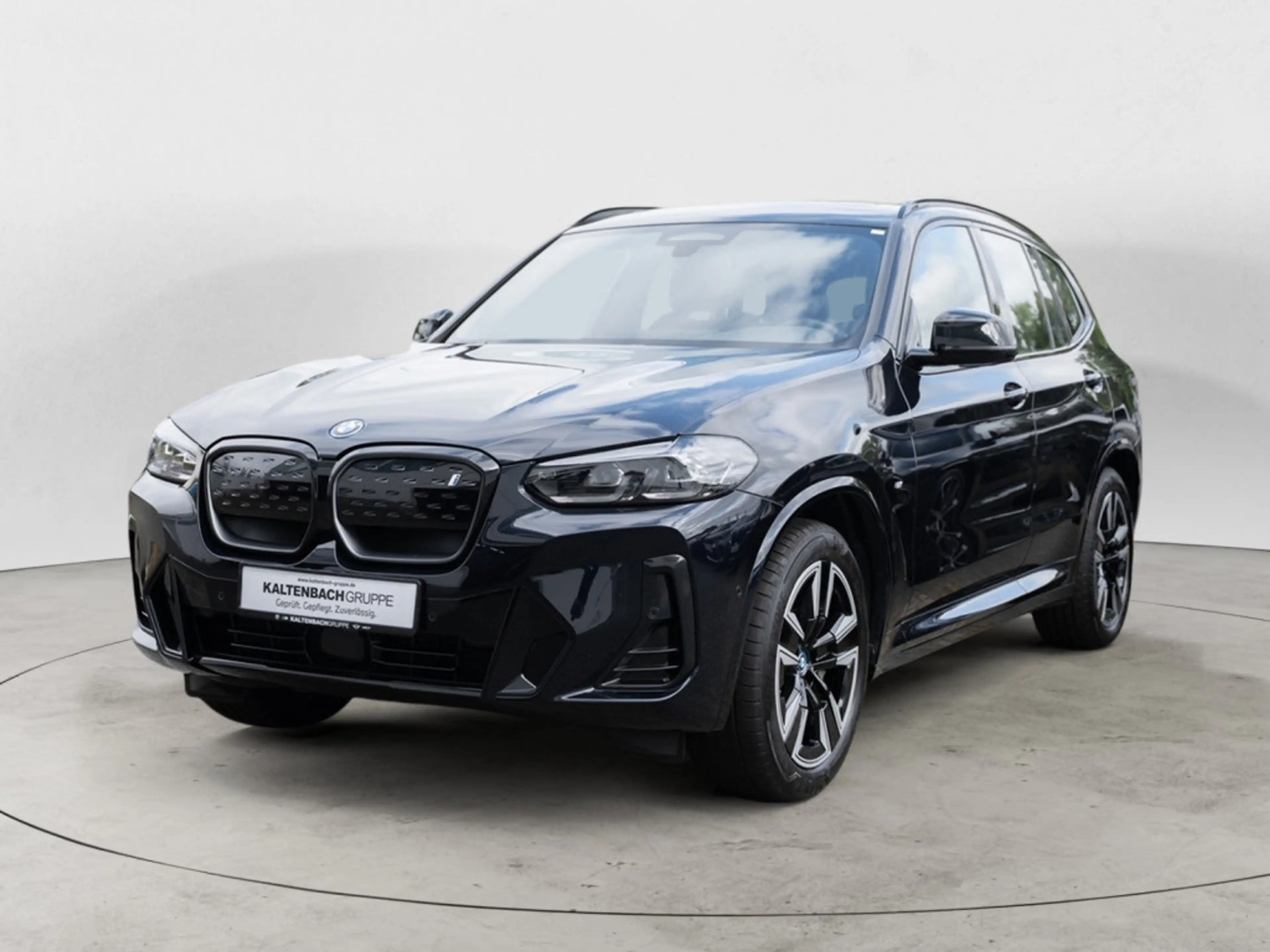 BMW X3 Inspiring PANO AHK LED ACC W-LAN NAVI SHZ — photo 2
