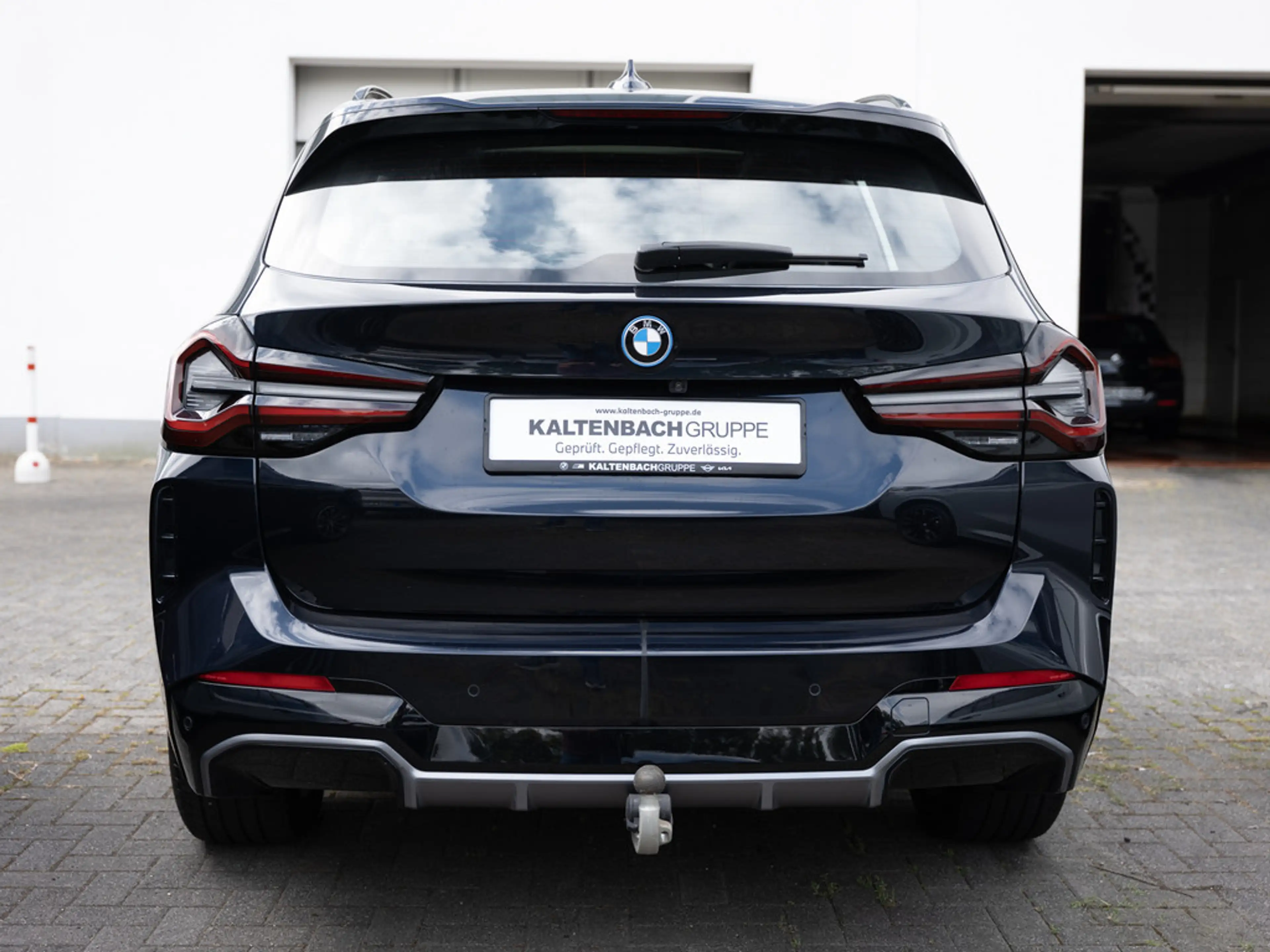 BMW X3 Inspiring PANO AHK LED ACC W-LAN NAVI SHZ — photo 7