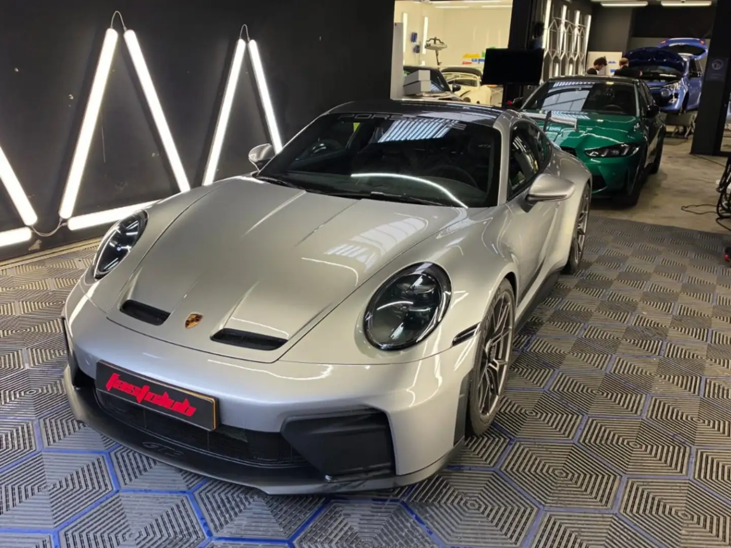 PORSCHE 911