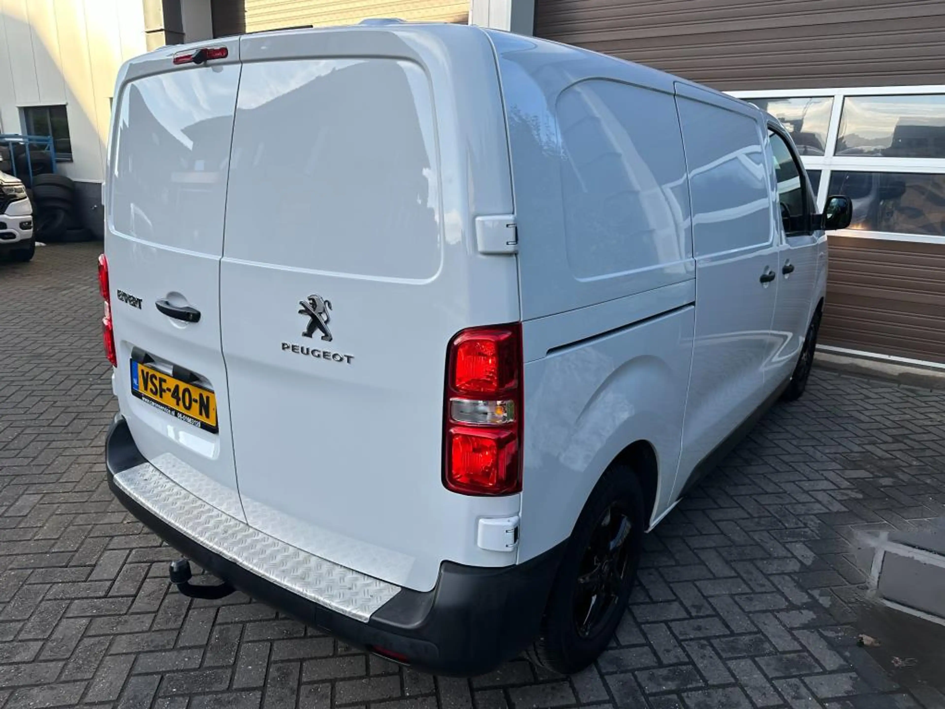 Peugeot Expert 1.5 BlueHDI 120 Standard Premium 2 schuifdeuren Tr — photo 4