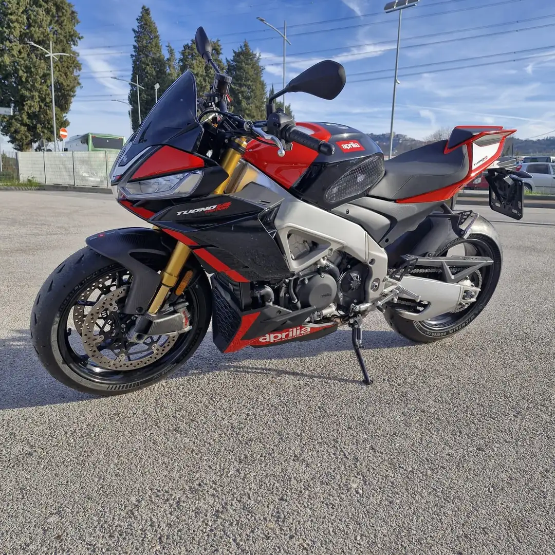 Aprilia Tuono V4 1100 SBK 09 - 2